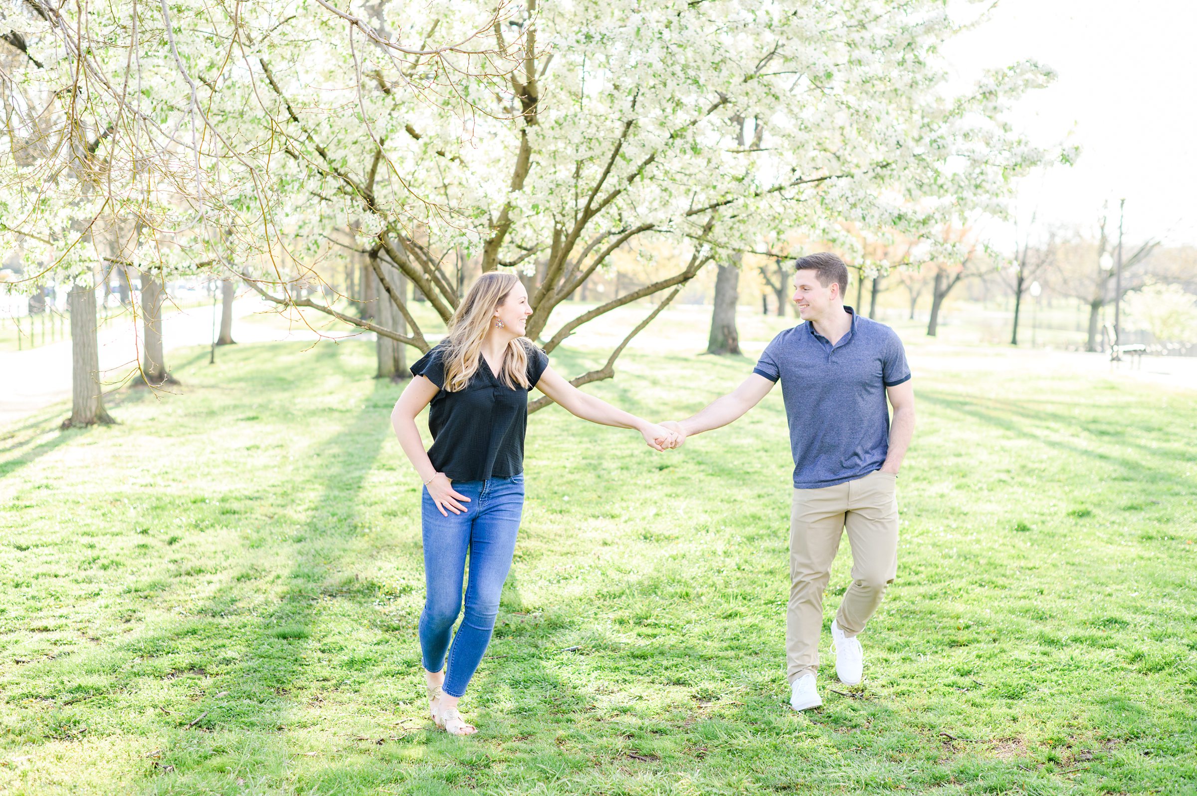 Beautiful engagement session at sunrise in Constitution Gardens in Washington, DC by Maryland Wedding Photographer Cait Kramer Photography