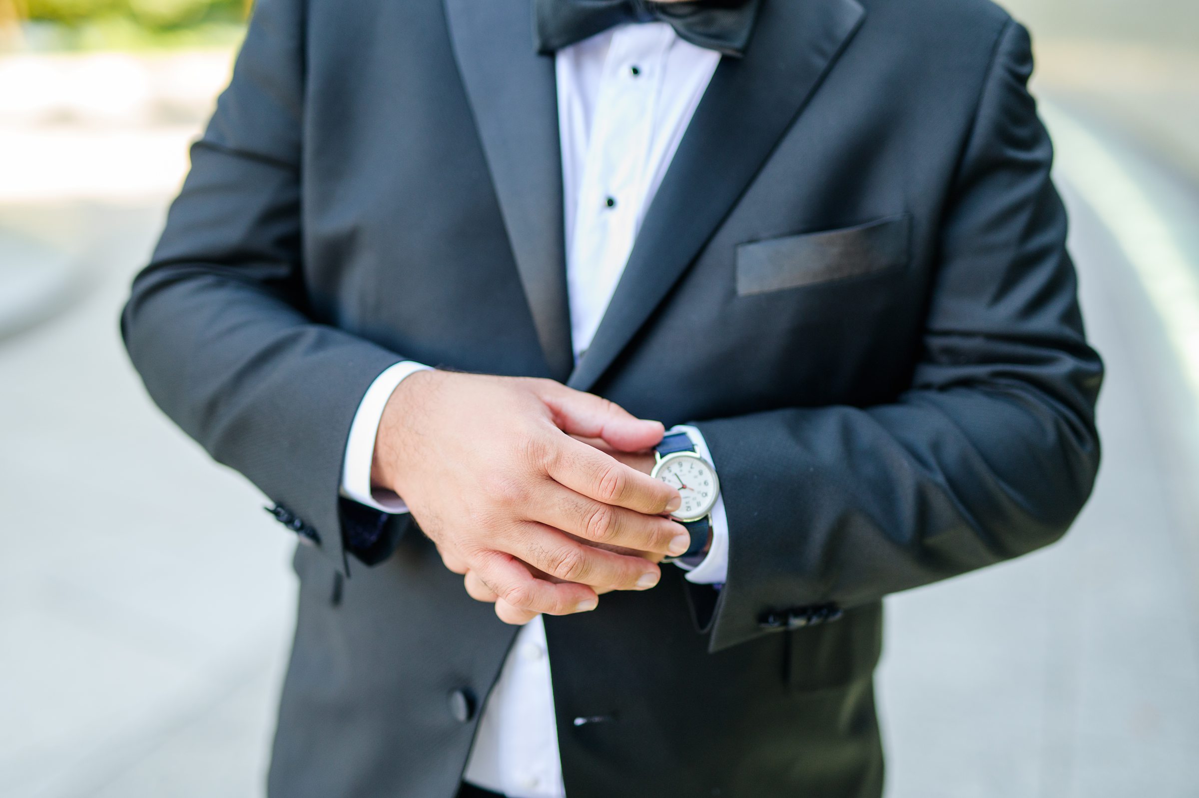 Intimate Fall shades of pink and blue Wedding at the DC War Memorial in Washington DC Photographed by Baltimore Wedding Photographer Cait Kramer Photography