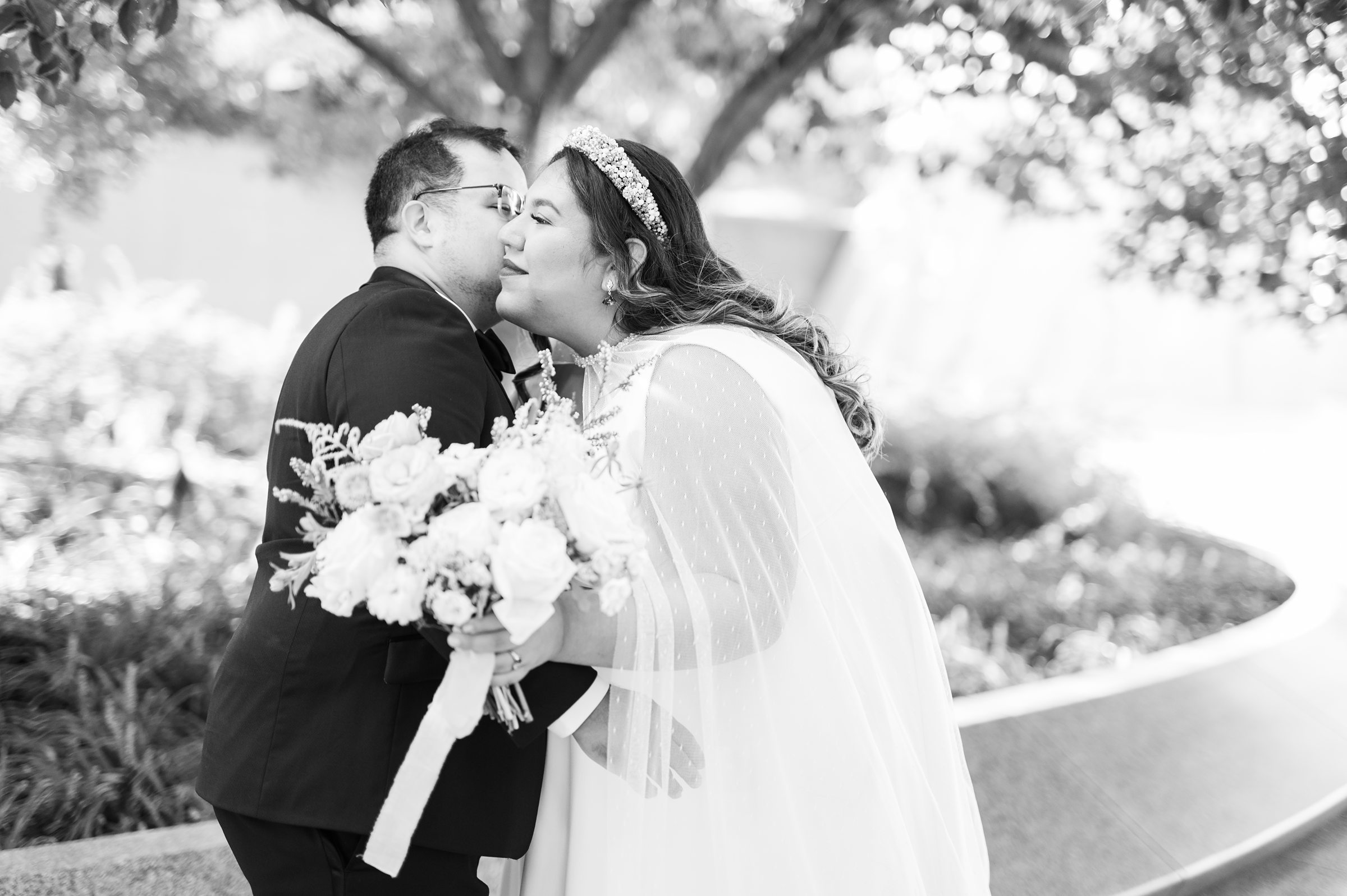 Intimate Fall shades of pink and blue Wedding at the DC War Memorial in Washington DC Photographed by Baltimore Wedding Photographer Cait Kramer Photography