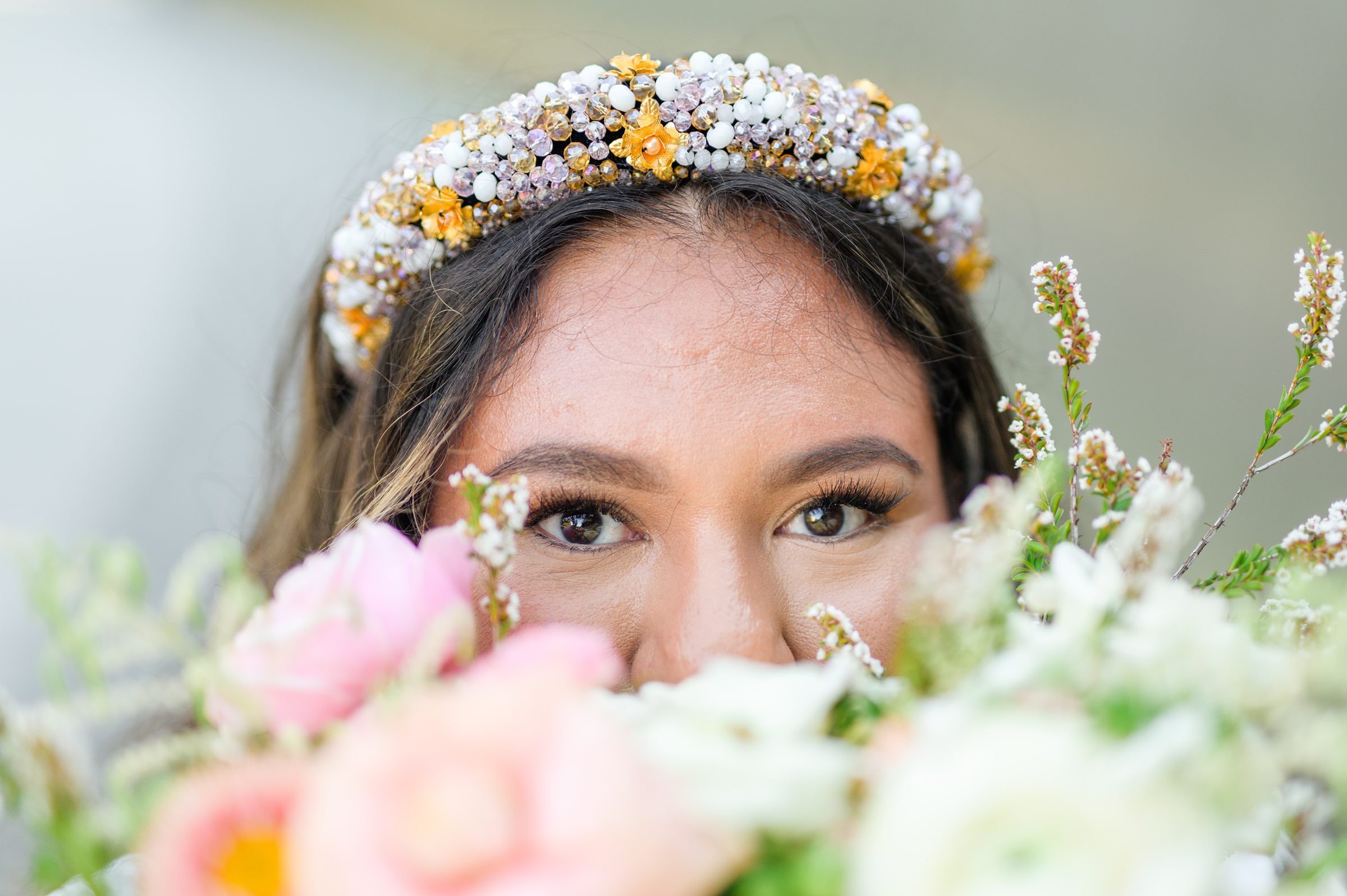 Intimate Fall shades of pink and blue Wedding at the DC War Memorial in Washington DC Photographed by Baltimore Wedding Photographer Cait Kramer Photography