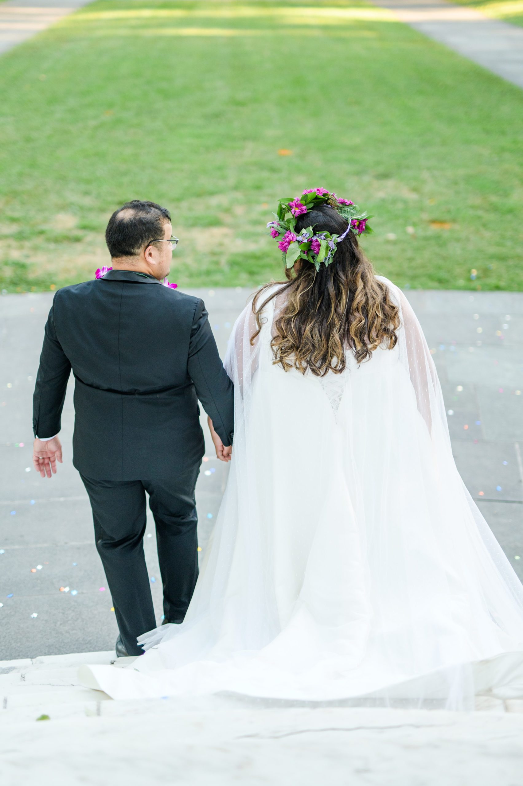 Intimate Fall shades of pink and blue Wedding at the DC War Memorial in Washington DC Photographed by Baltimore Wedding Photographer Cait Kramer Photography