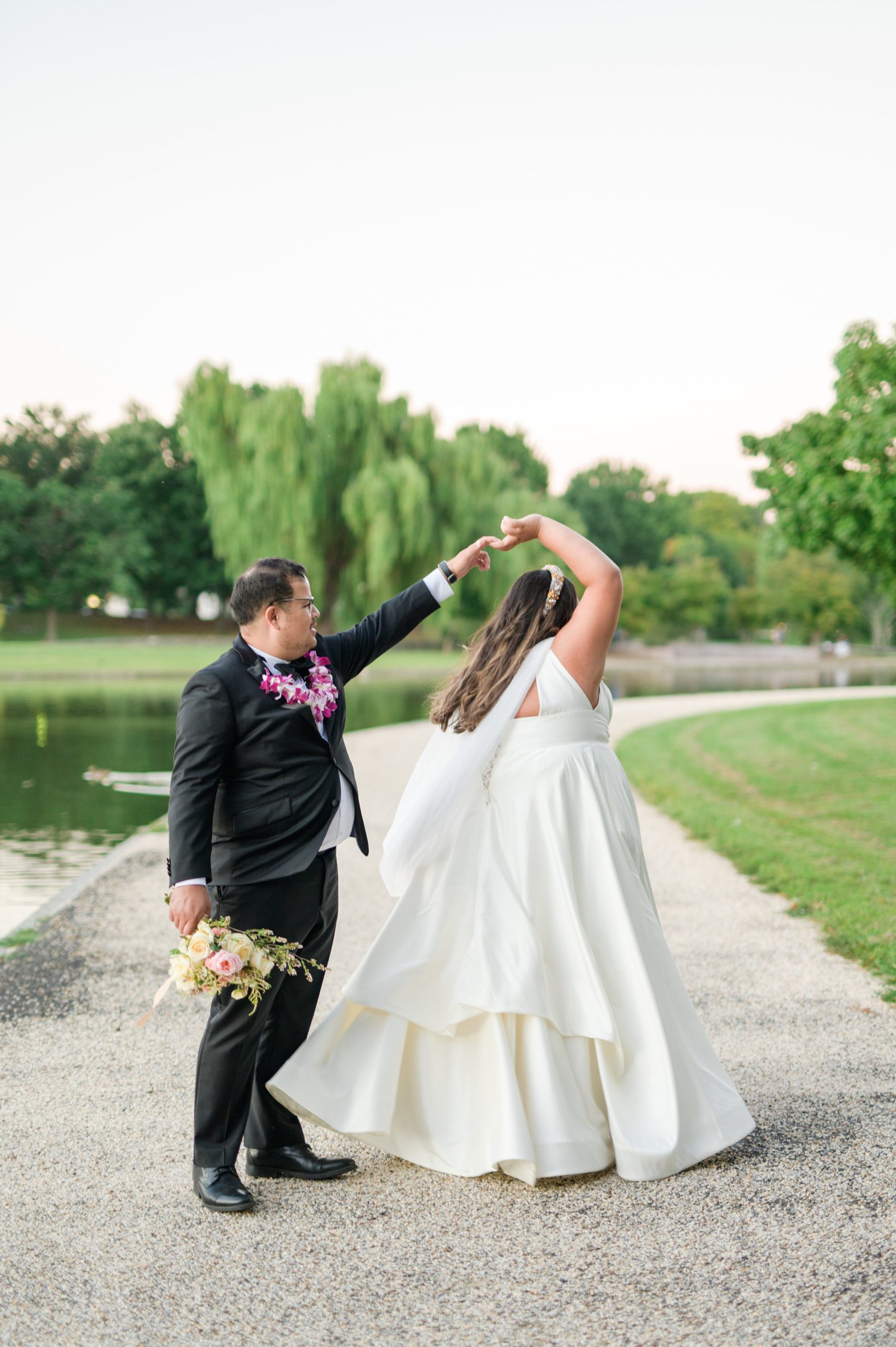 Intimate Fall shades of pink and blue Wedding at the DC War Memorial in Washington DC Photographed by Baltimore Wedding Photographer Cait Kramer Photography