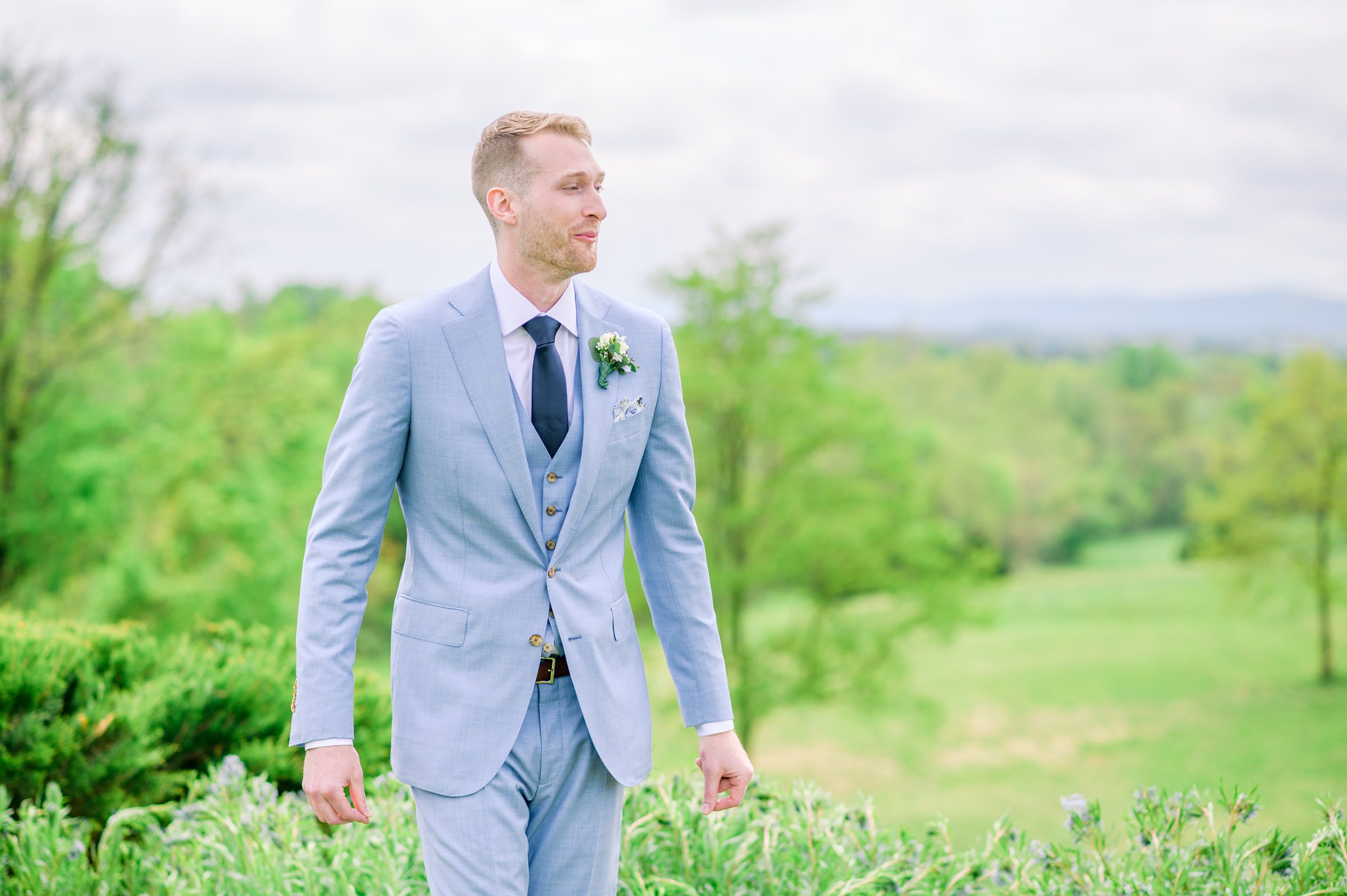 Light Blue Spring wedding day at Catoctin Hall at Musket Ridge Photographed by Baltimore Wedding Photographer Cait Kramer Photography