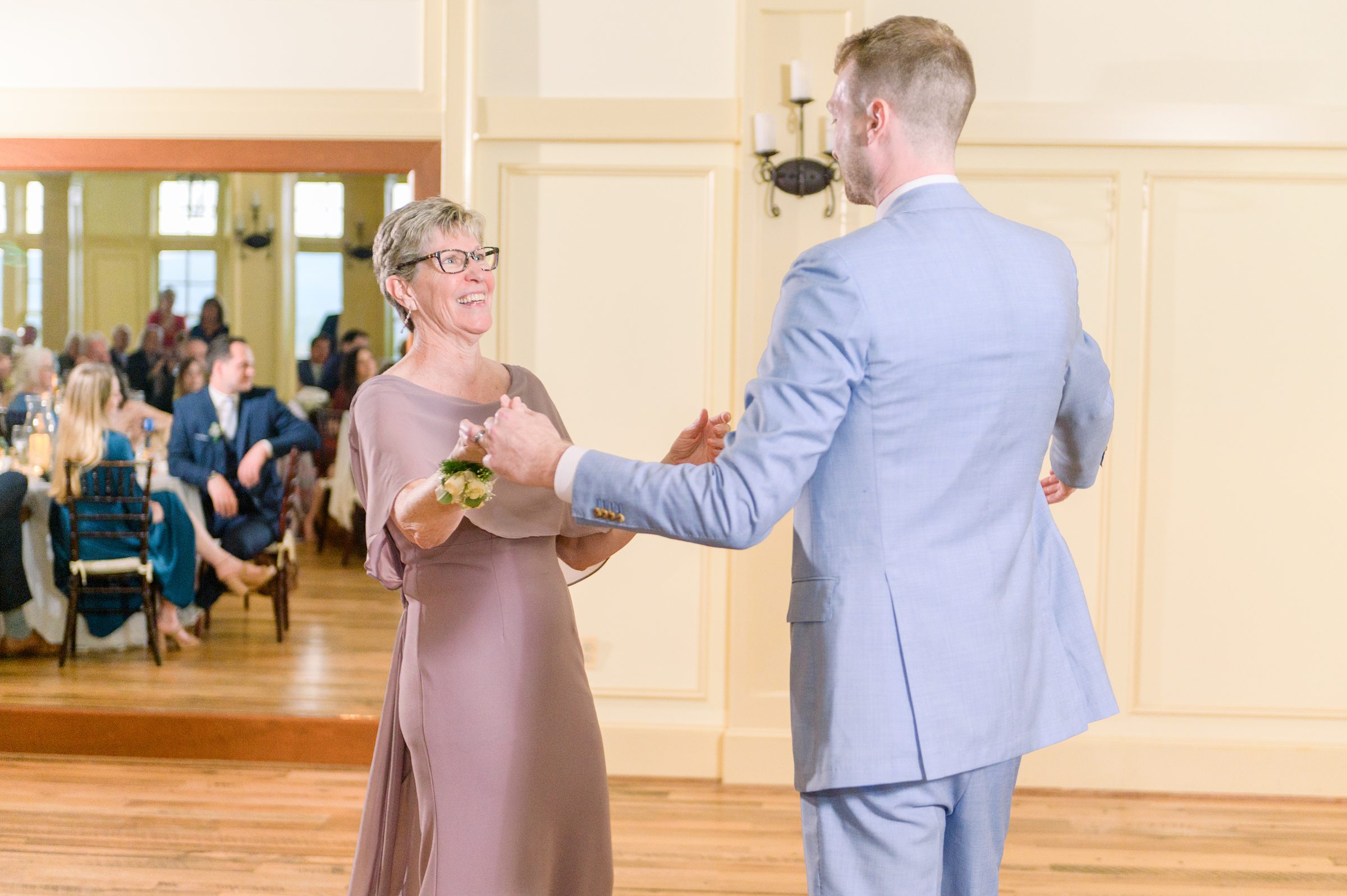 Light Blue Spring wedding day at Catoctin Hall at Musket Ridge Photographed by Baltimore Wedding Photographer Cait Kramer Photography