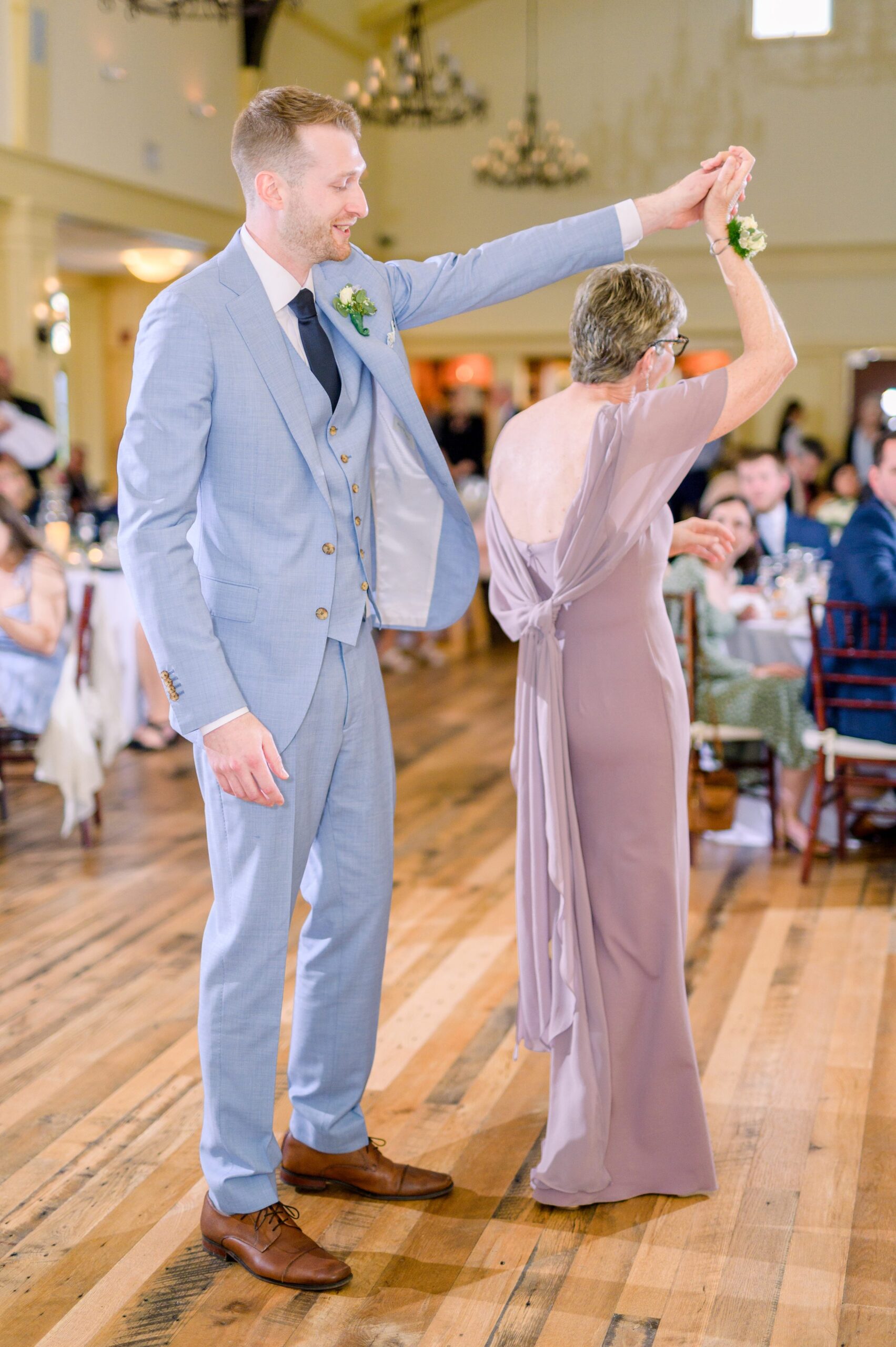 Light Blue Spring wedding day at Catoctin Hall at Musket Ridge Photographed by Baltimore Wedding Photographer Cait Kramer Photography