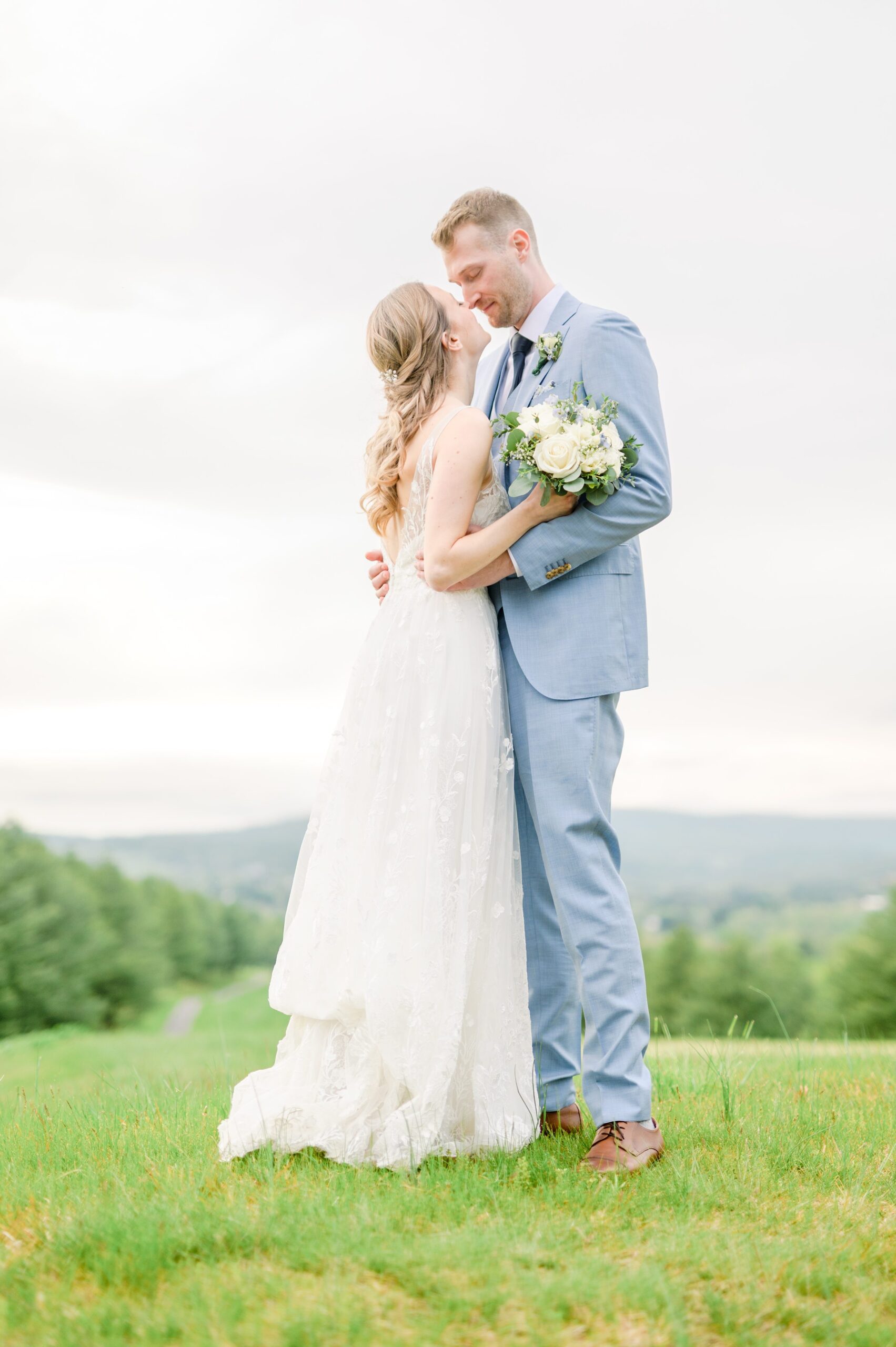 Light Blue Spring wedding day at Catoctin Hall at Musket Ridge Photographed by Baltimore Wedding Photographer Cait Kramer Photography