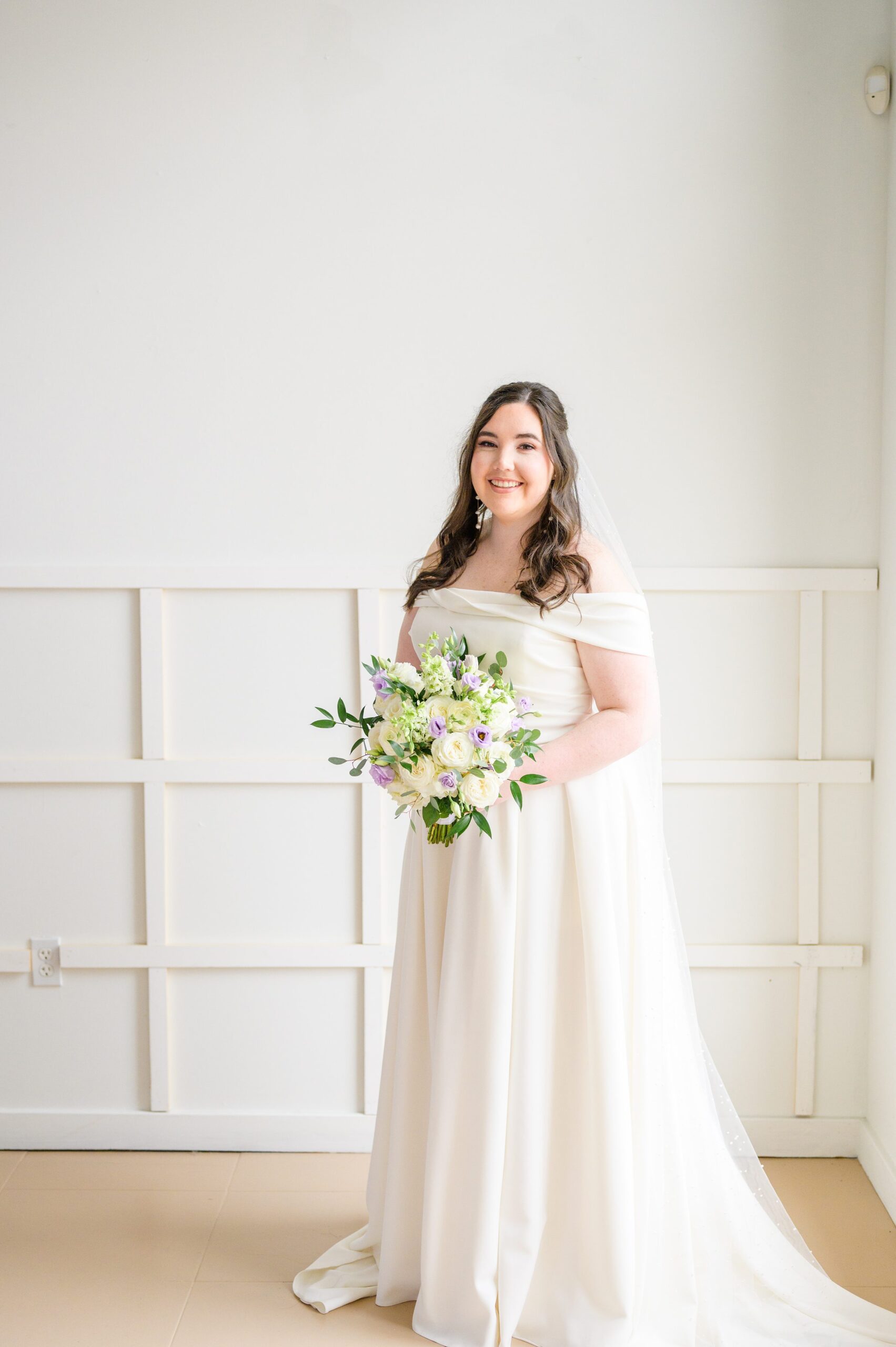 Lilac Spring wedding day at Glenmaura National Golf Club Photographed by Baltimore Wedding Photographer Cait Kramer Photography