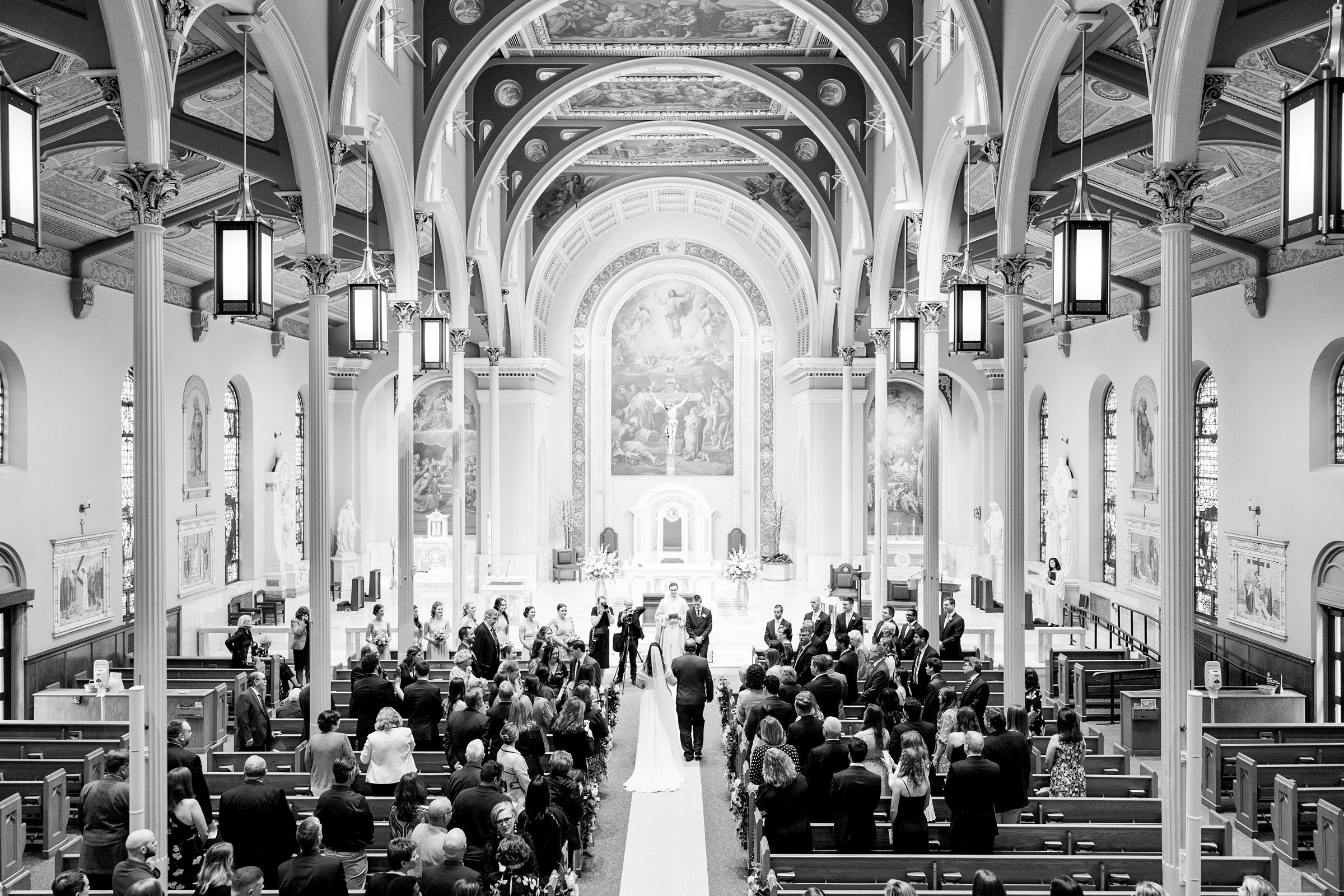 Lilac Spring wedding day at Glenmaura National Golf Club Photographed by Baltimore Wedding Photographer Cait Kramer Photography