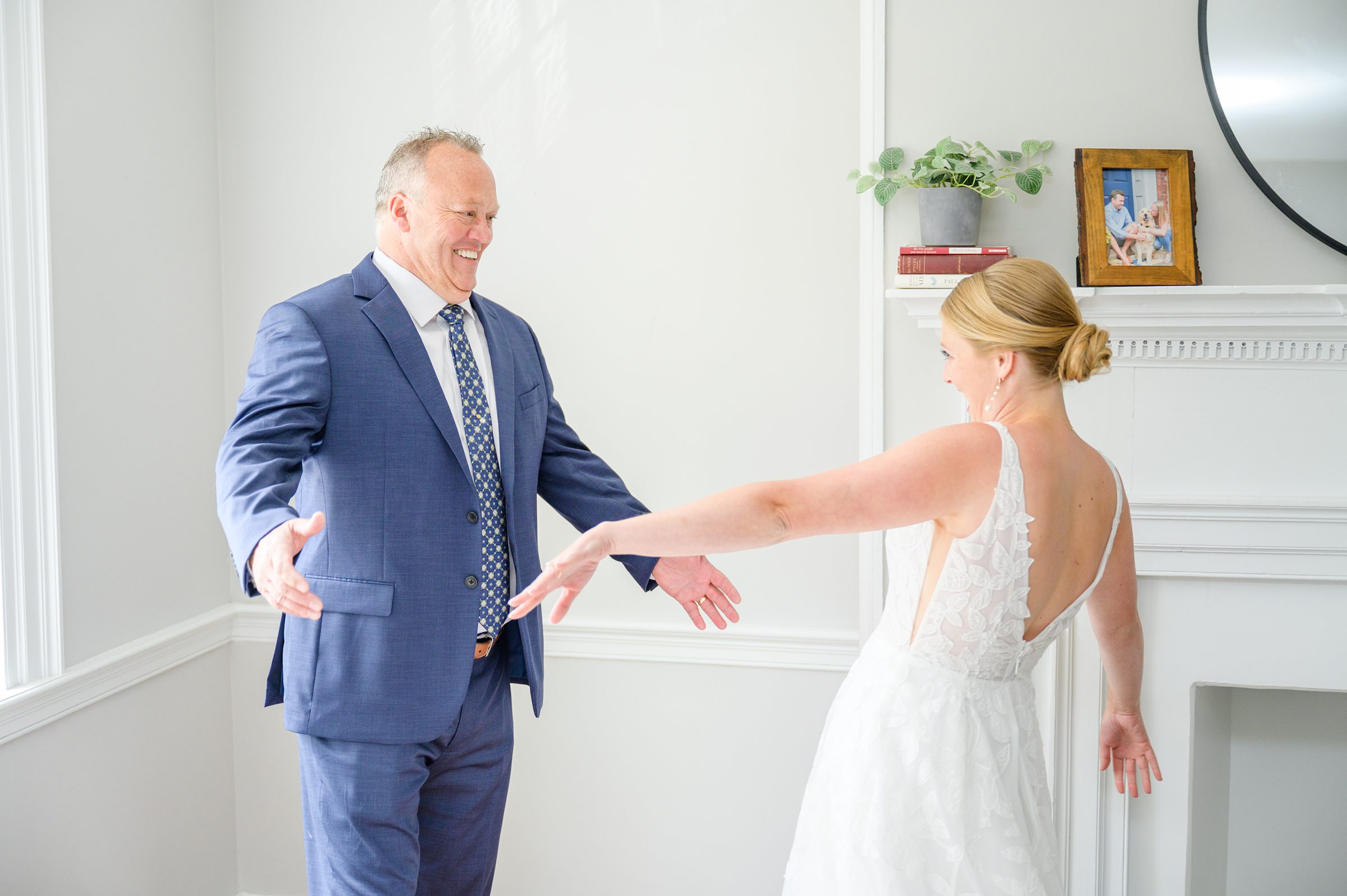 Sage Green and Navy Blue summer wedding at the Frederick Douglass Maritime Museum in Baltimore, Maryland. Photographed by Baltimore Wedding Photographer Cait Kramer Photography