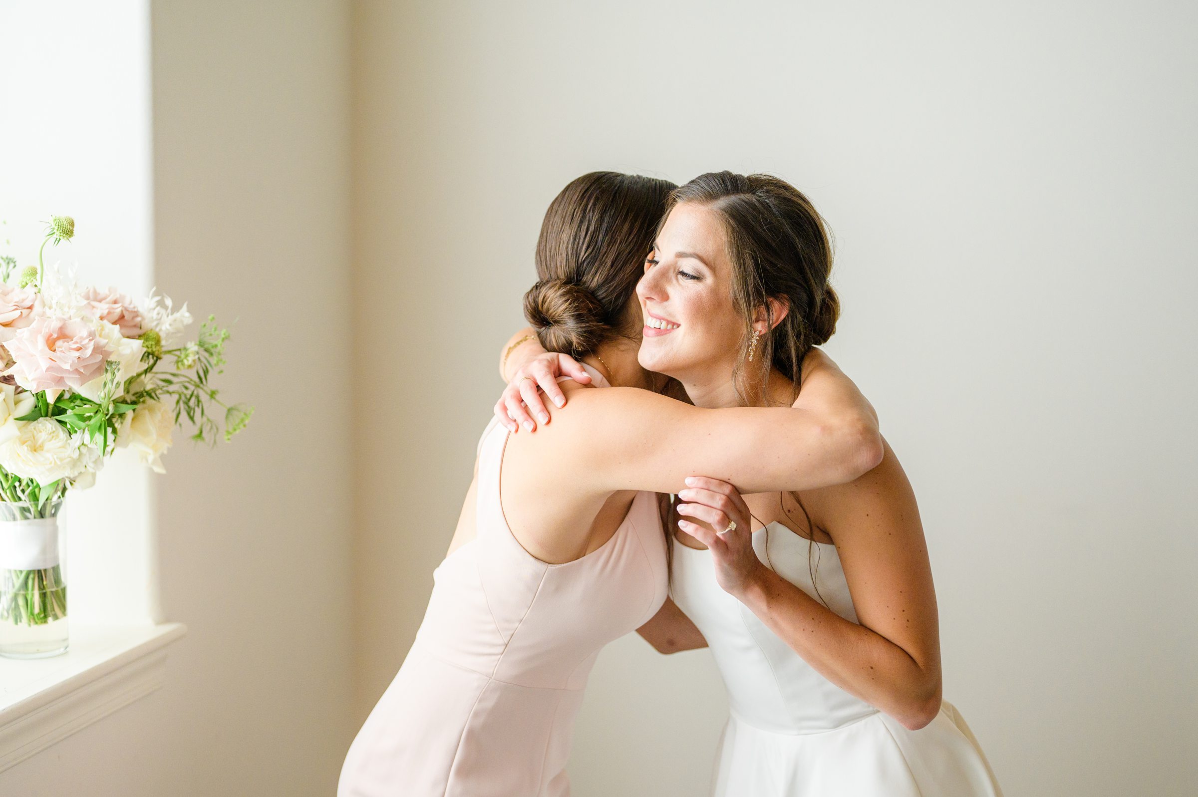 Neutral and Elegant summer wedding day at the Cork Factory Hotel in Lancaster, Pennsylvania Photographed by Baltimore Wedding Photographer Cait Kramer Photography