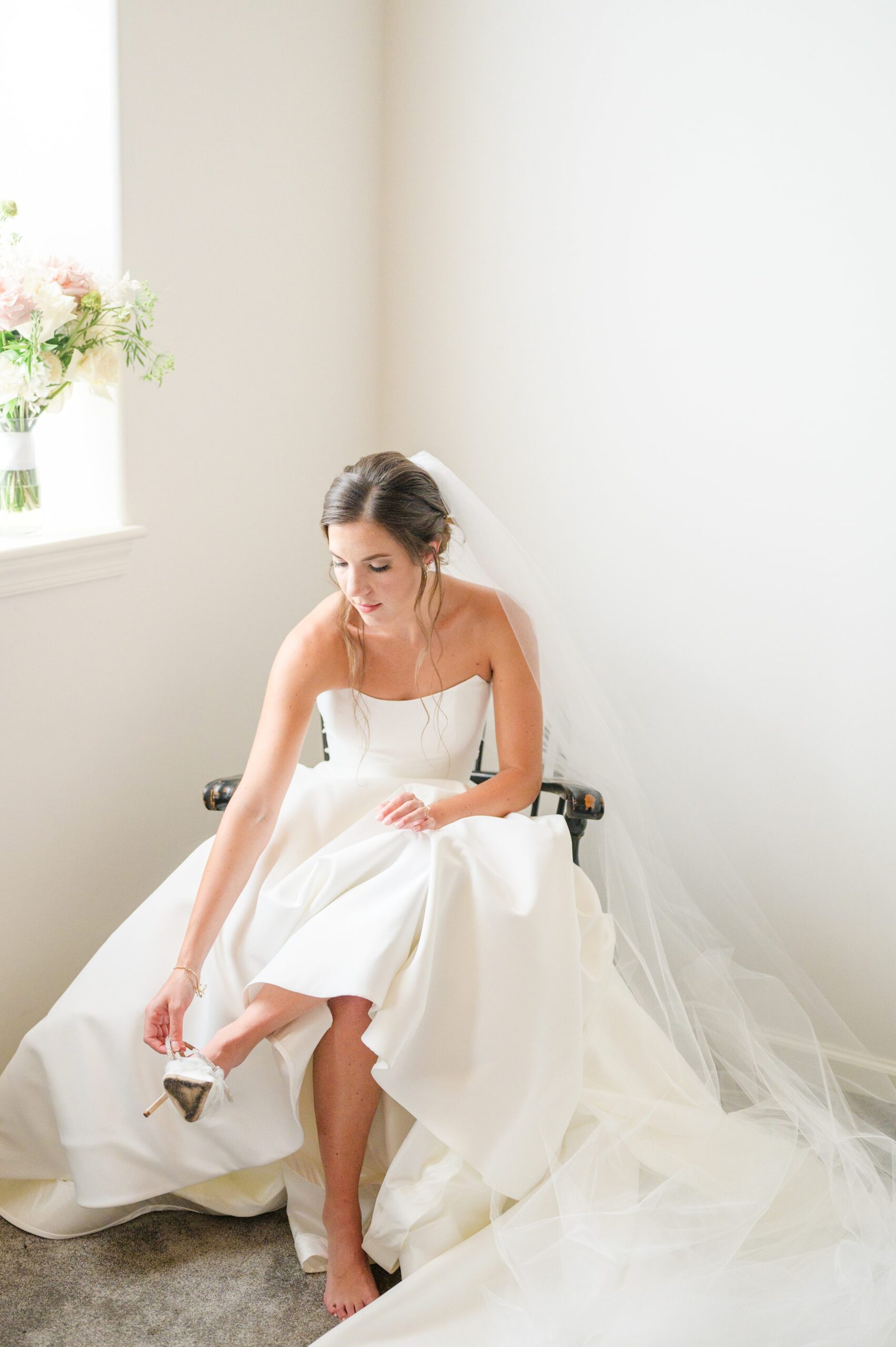 Neutral and Elegant summer wedding day at the Cork Factory Hotel in Lancaster, Pennsylvania Photographed by Baltimore Wedding Photographer Cait Kramer Photography