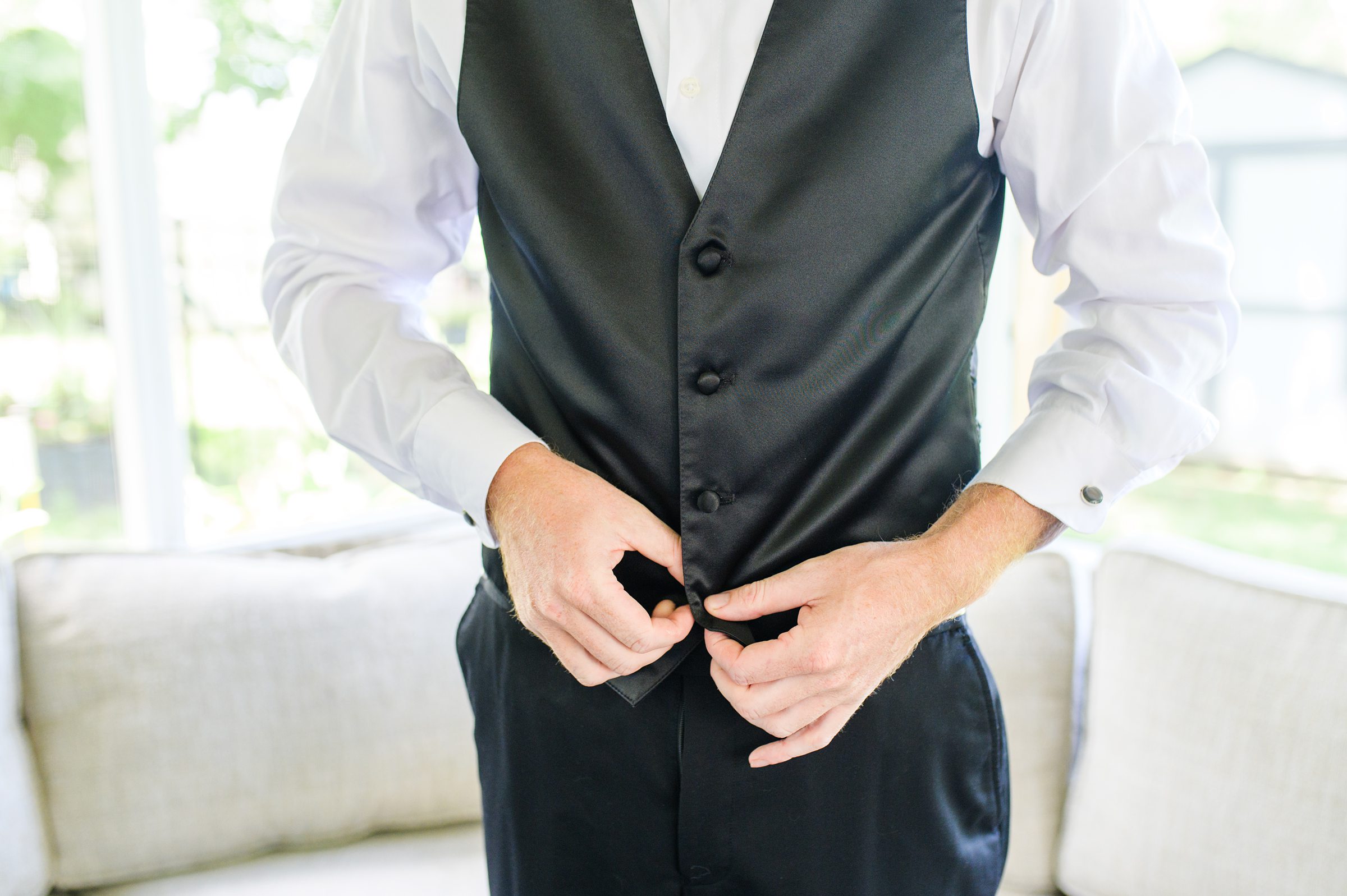 Blue and White Summer wedding day at the Philadelphia Cricket Club Photographed by Baltimore Wedding Photographer Cait Kramer Photography