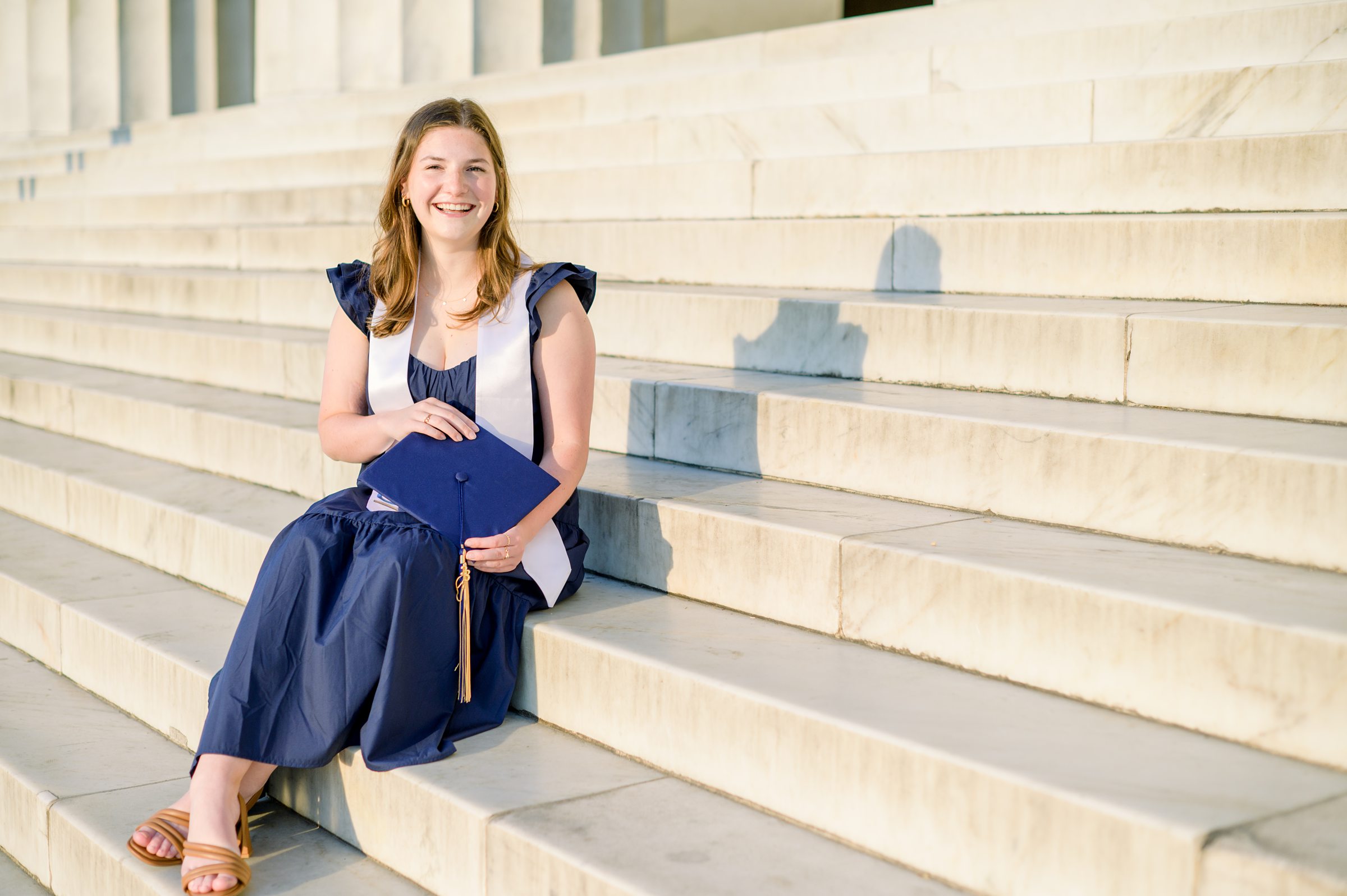 Lincoln Memorial Senior Photos in Washington DC for George Washington University Grads photographed by Baltimore Photographer Cait Kramer