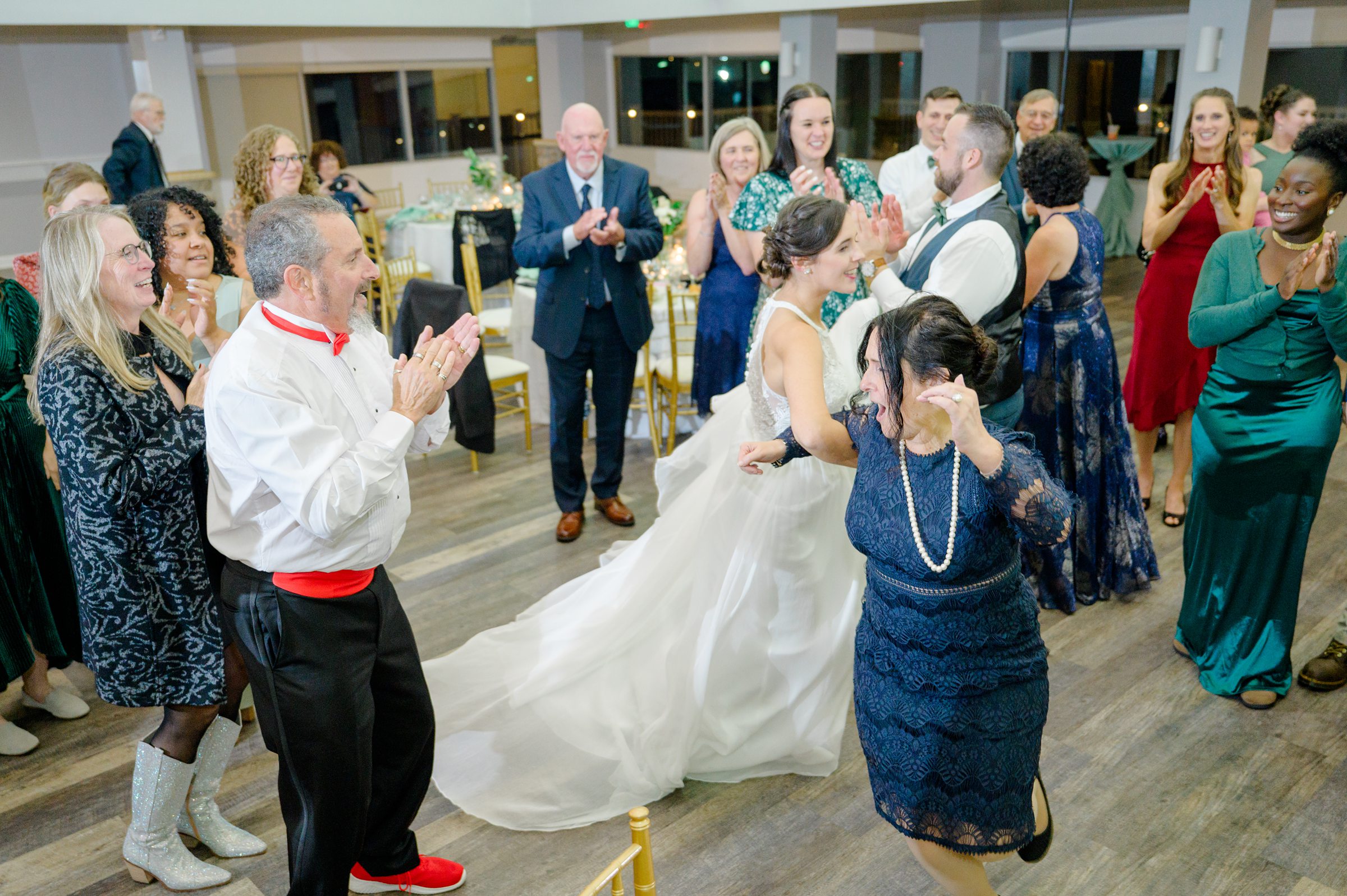 Bayfront Club wedding photos in Edgemere, Maryland photographed by Baltimore Wedding Photographer Cait Kramer