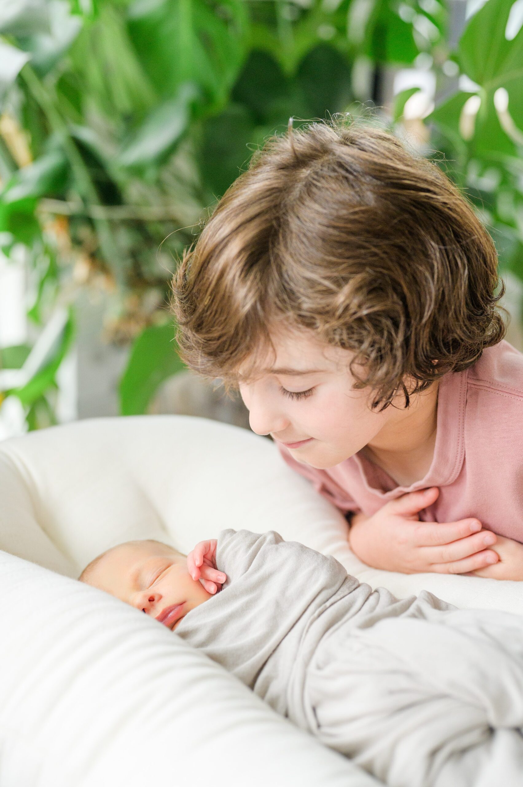 In-home newborn and family portrait session in Washington, D.C. photographed by Lifestyle Newborn Photographer Cait Kramer Photography.