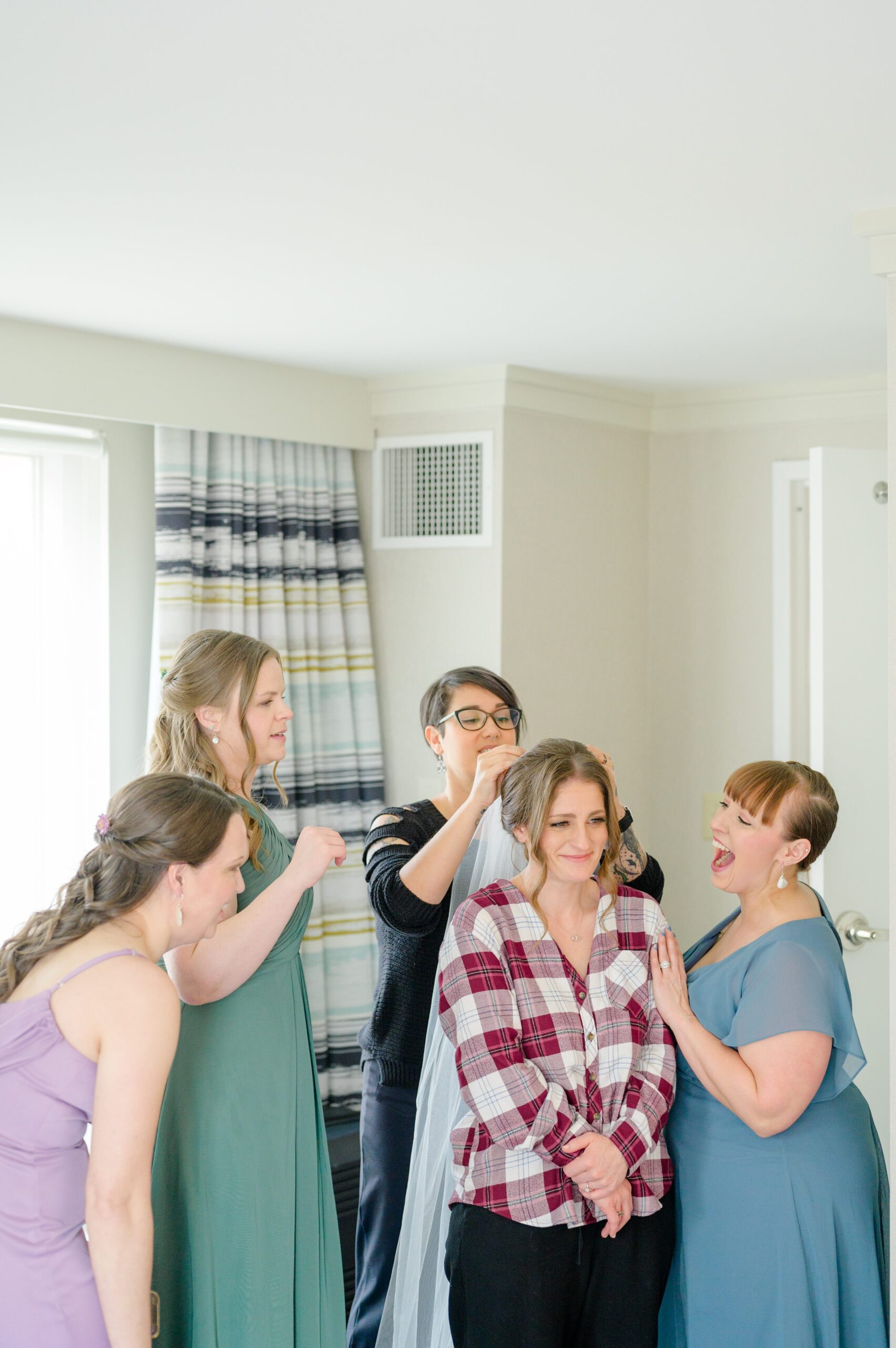 Spring Wedding at the Mount Vernon Inn Restaurant Wedding in Alexandria, Virginia photographed by Baltimore Photographer Cait Kramer Photography.