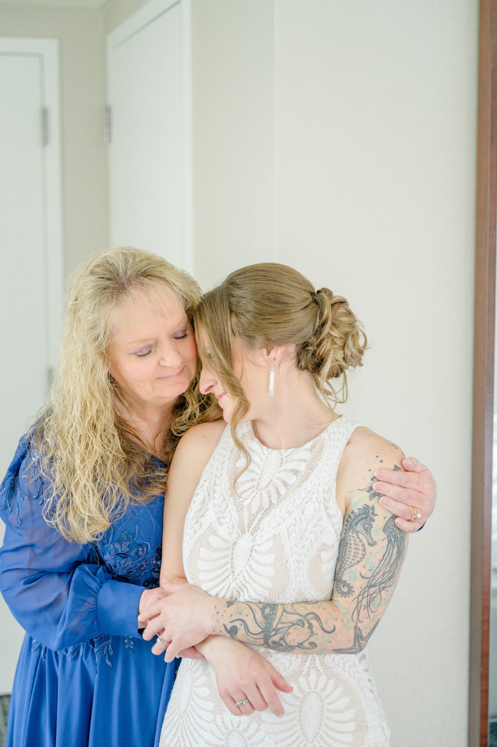 Spring Wedding at the Mount Vernon Inn Restaurant Wedding in Alexandria, Virginia photographed by Baltimore Photographer Cait Kramer Photography.