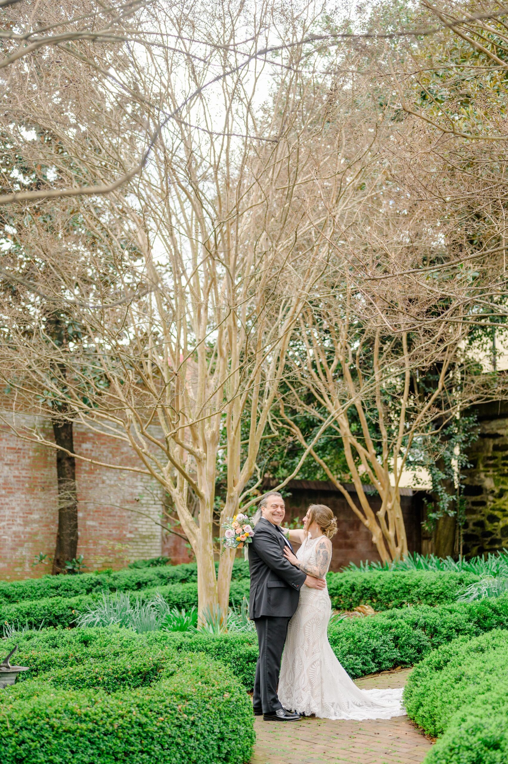 Spring Wedding at the Mount Vernon Inn Restaurant Wedding in Alexandria, Virginia photographed by Baltimore Photographer Cait Kramer Photography.