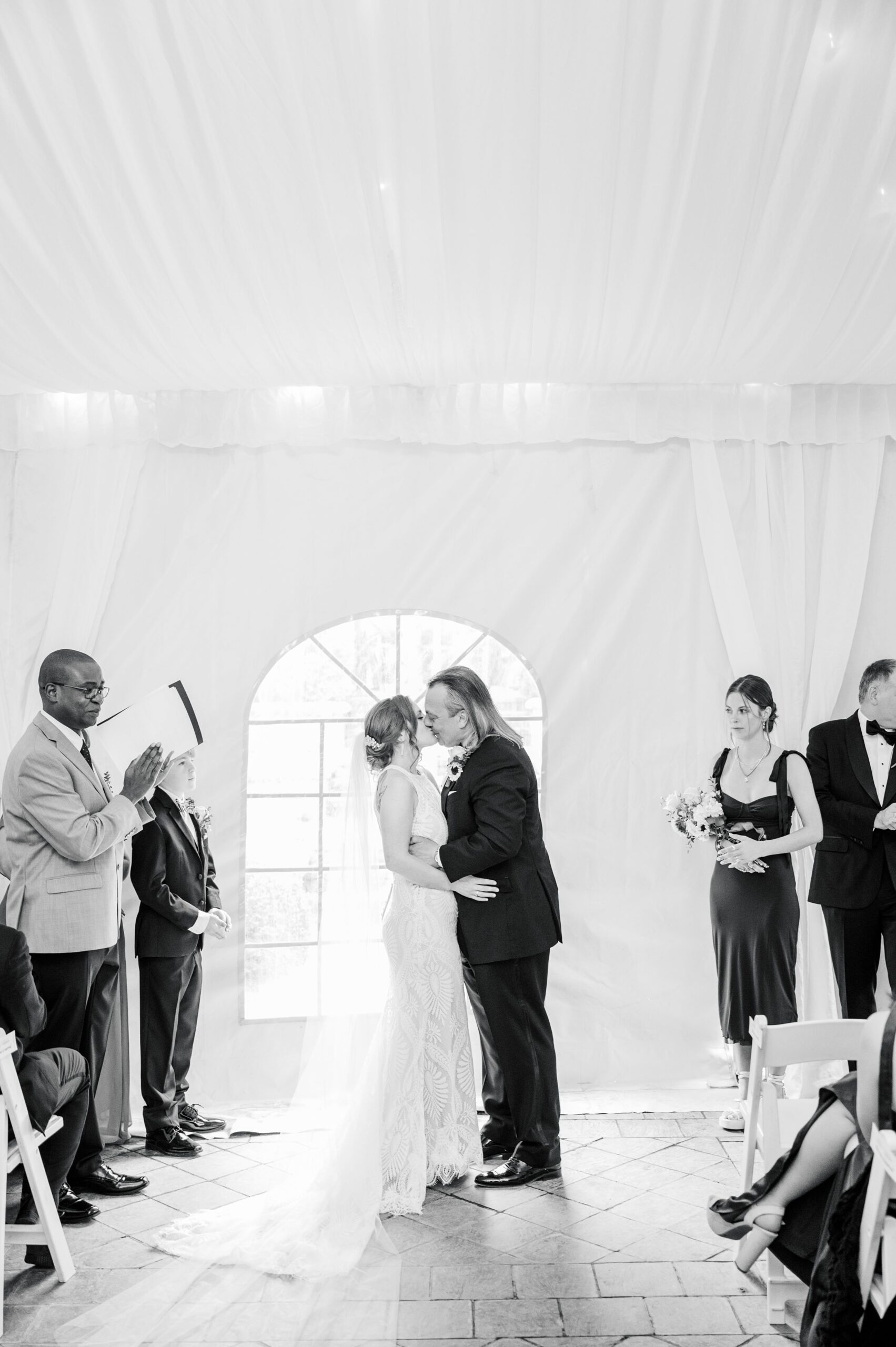 Spring Wedding at the Mount Vernon Inn Restaurant Wedding in Alexandria, Virginia photographed by Baltimore Photographer Cait Kramer Photography.