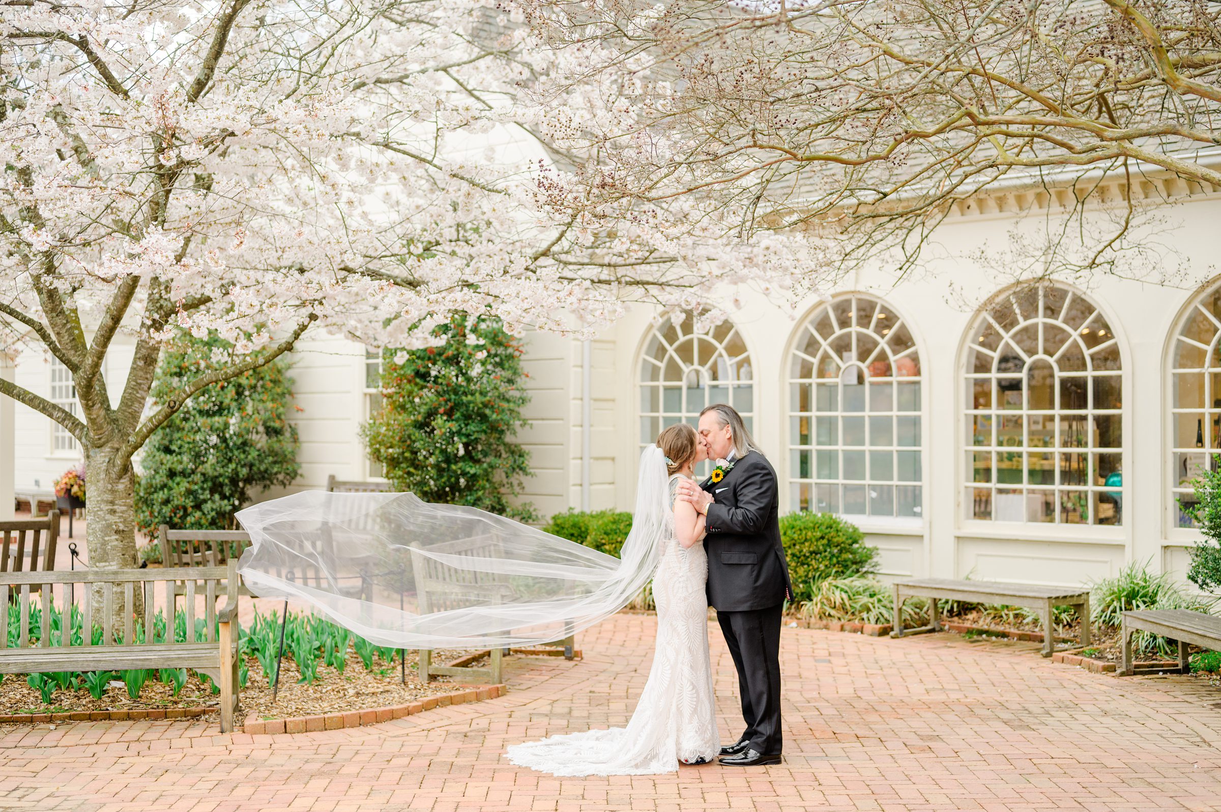 Spring Wedding at the Mount Vernon Inn Restaurant Wedding in Alexandria, Virginia photographed by Baltimore Photographer Cait Kramer Photography.