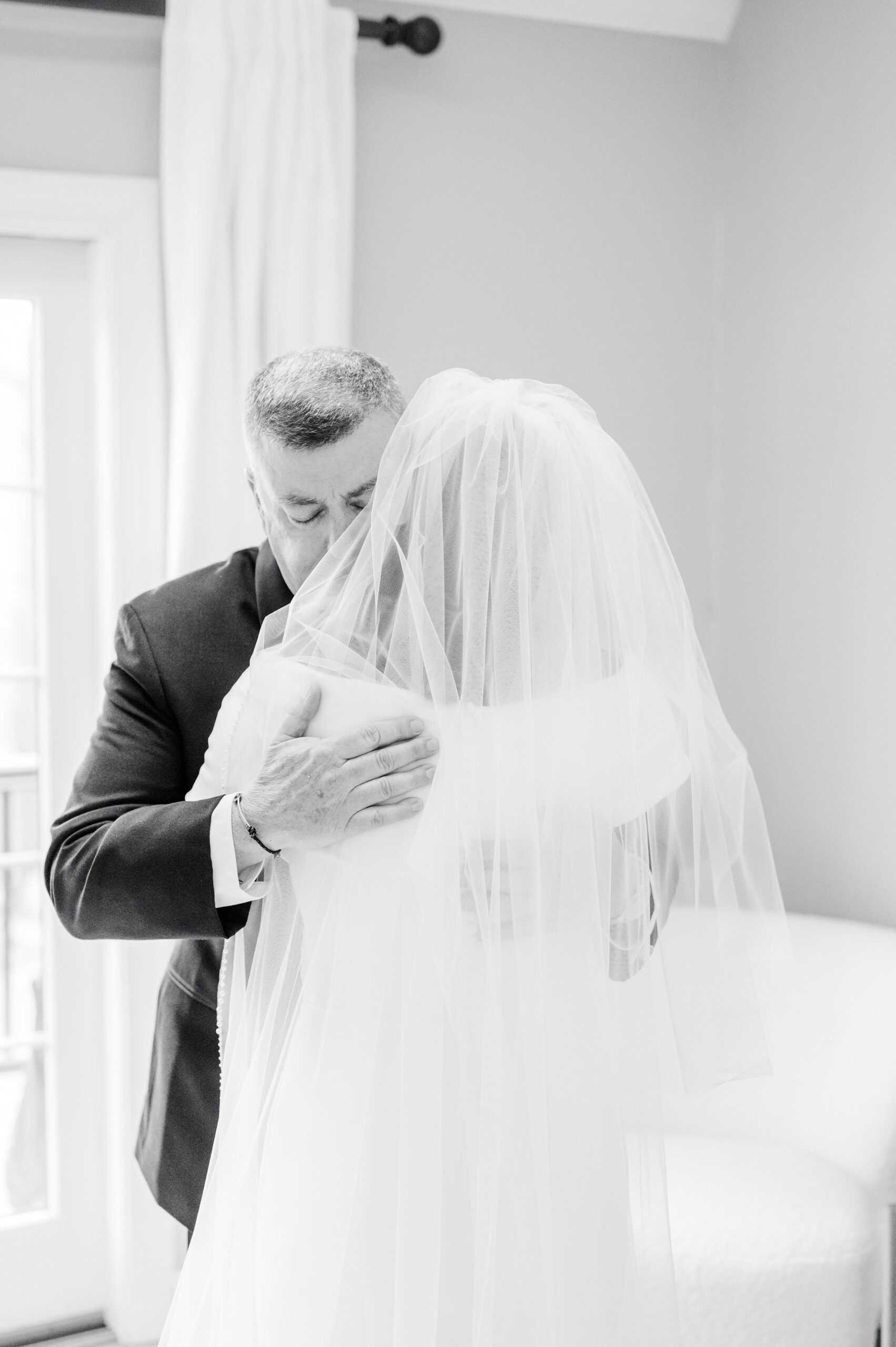 Spring wedding at the Philadelphia Cricket Club photographed by Baltimore Photographer Cait Kramer.