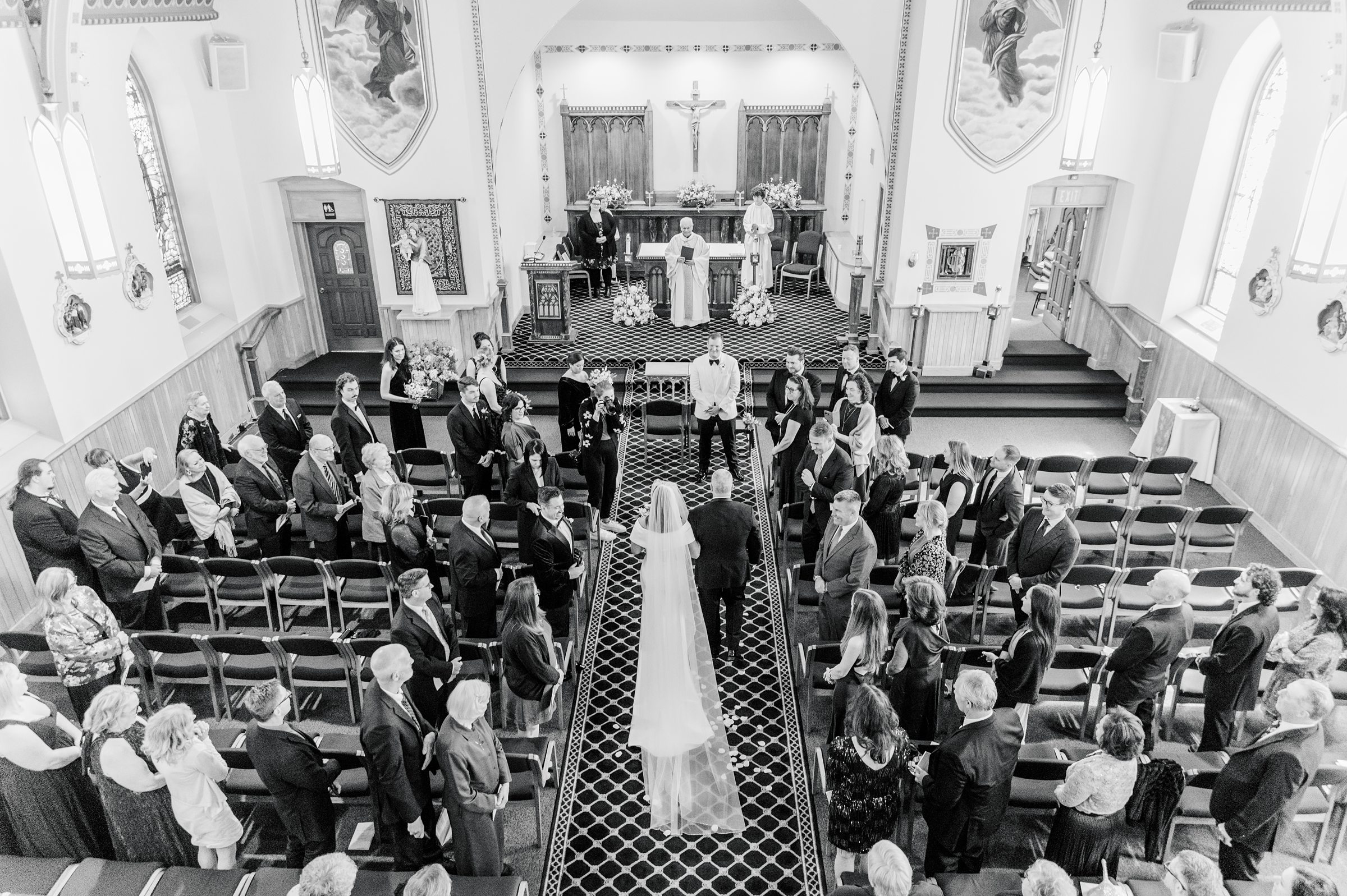 Spring wedding at the Philadelphia Cricket Club photographed by Baltimore Photographer Cait Kramer.