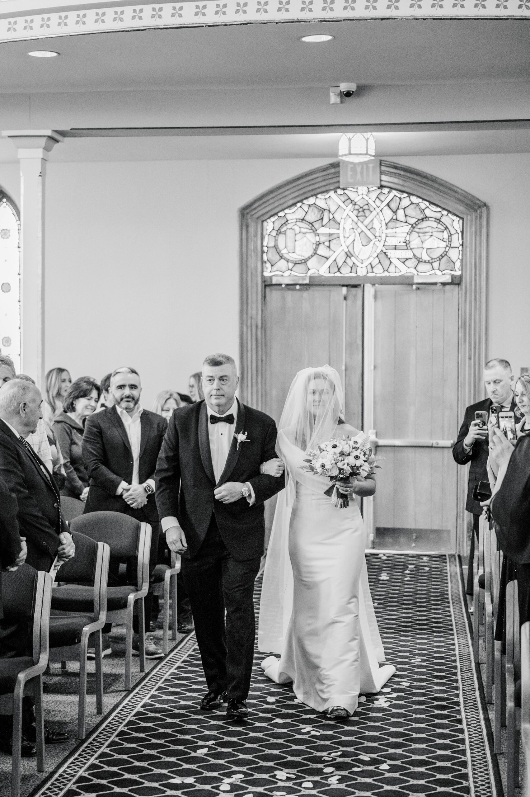 Spring wedding at the Philadelphia Cricket Club photographed by Baltimore Photographer Cait Kramer.