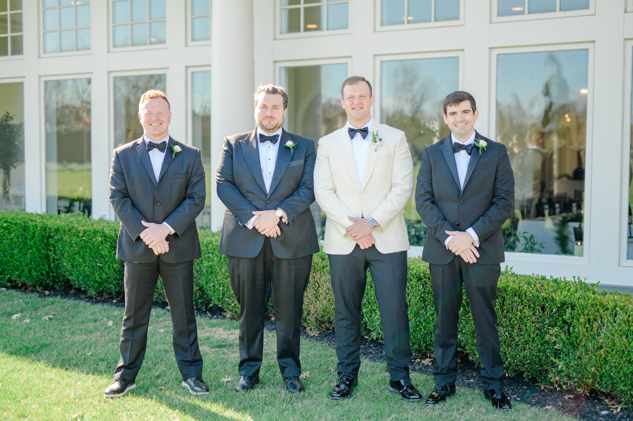 Spring wedding at the Philadelphia Cricket Club photographed by Baltimore Photographer Cait Kramer.