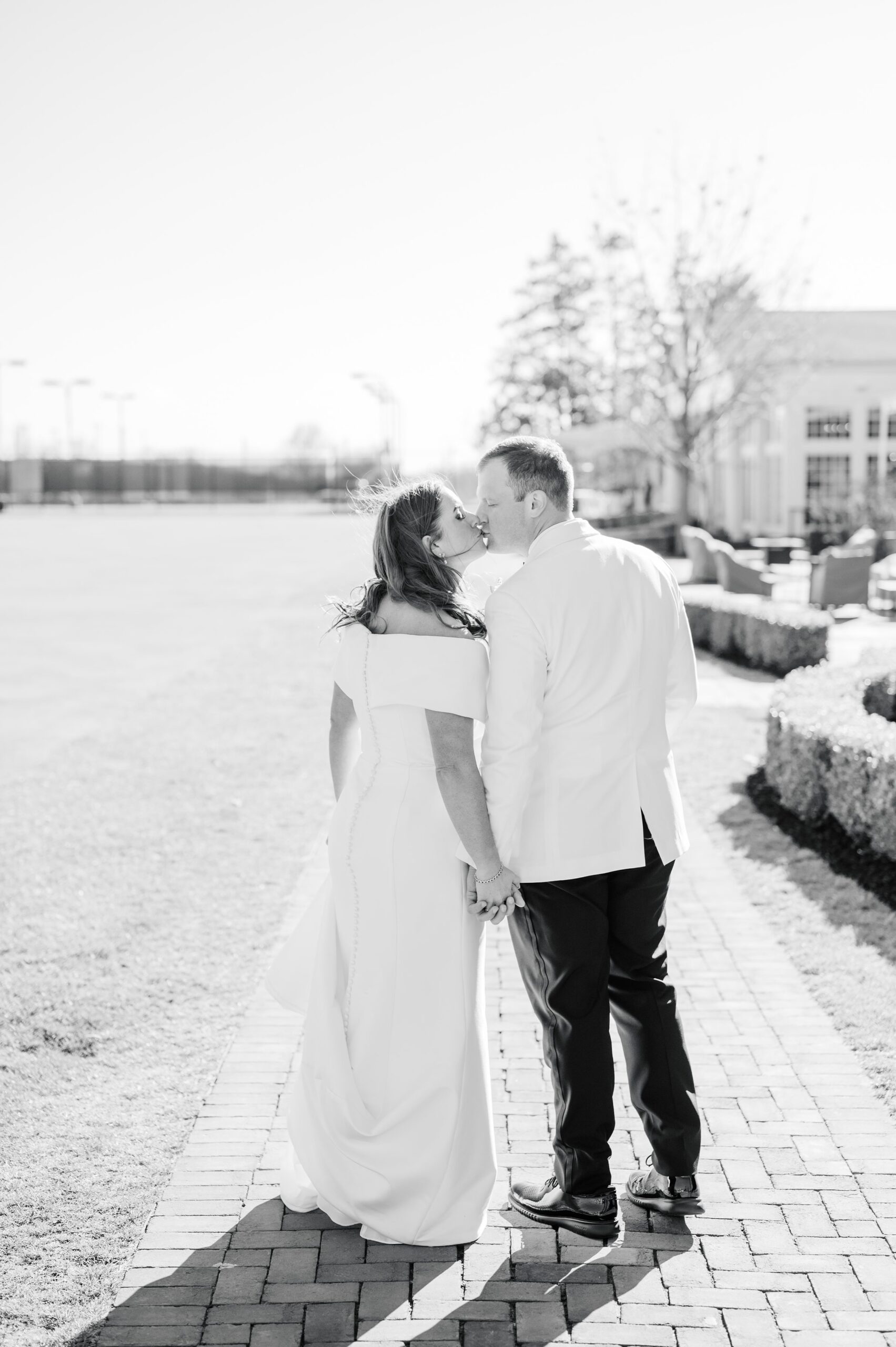 Spring wedding at the Philadelphia Cricket Club photographed by Baltimore Photographer Cait Kramer.