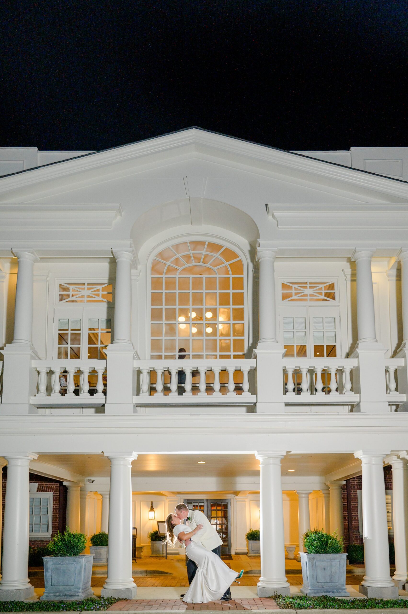 Spring wedding at the Philadelphia Cricket Club photographed by Baltimore Photographer Cait Kramer.