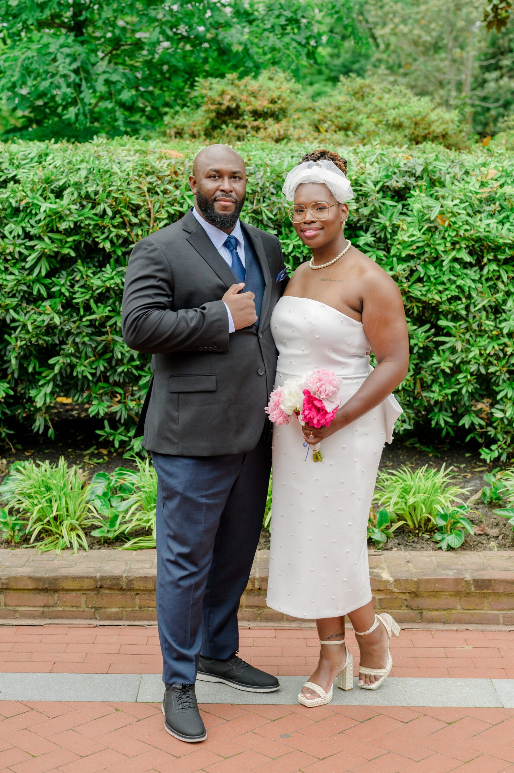 Intimate elopement in the historic Annapolis, Maryland photographed by Baltimore Wedding Photographer Cait Kramer.