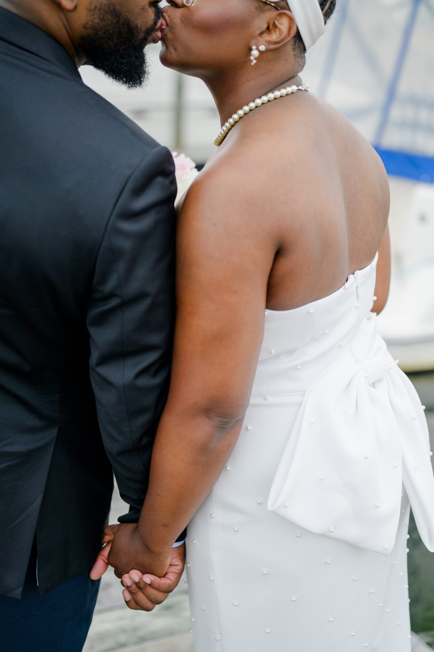 Intimate elopement in the historic Annapolis, Maryland photographed by Baltimore Wedding Photographer Cait Kramer.