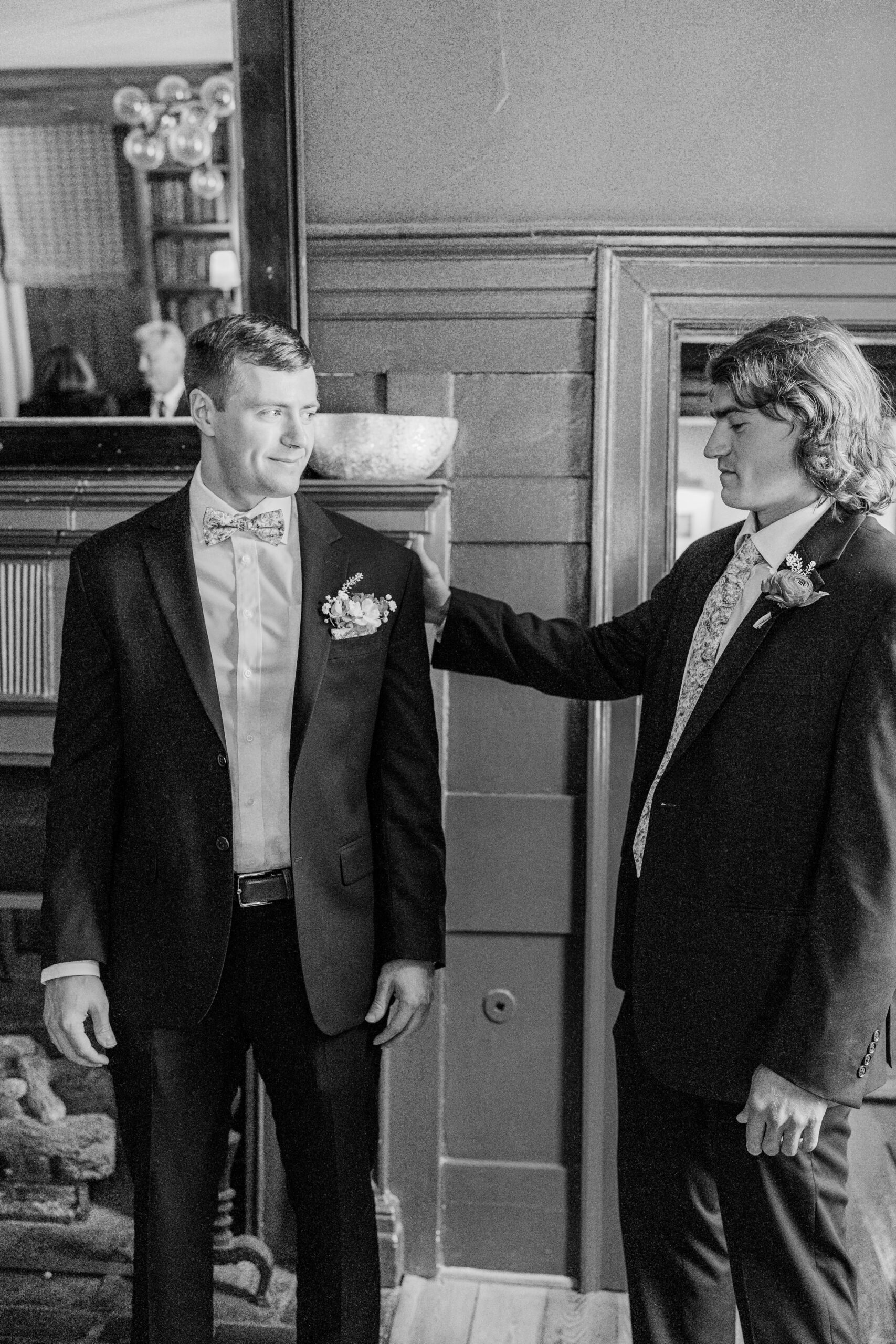 Intimate Clifton Inn Wedding in Charlottesville, Virginia photographed by Baltimore Wedding Photographer Cait Kramer.