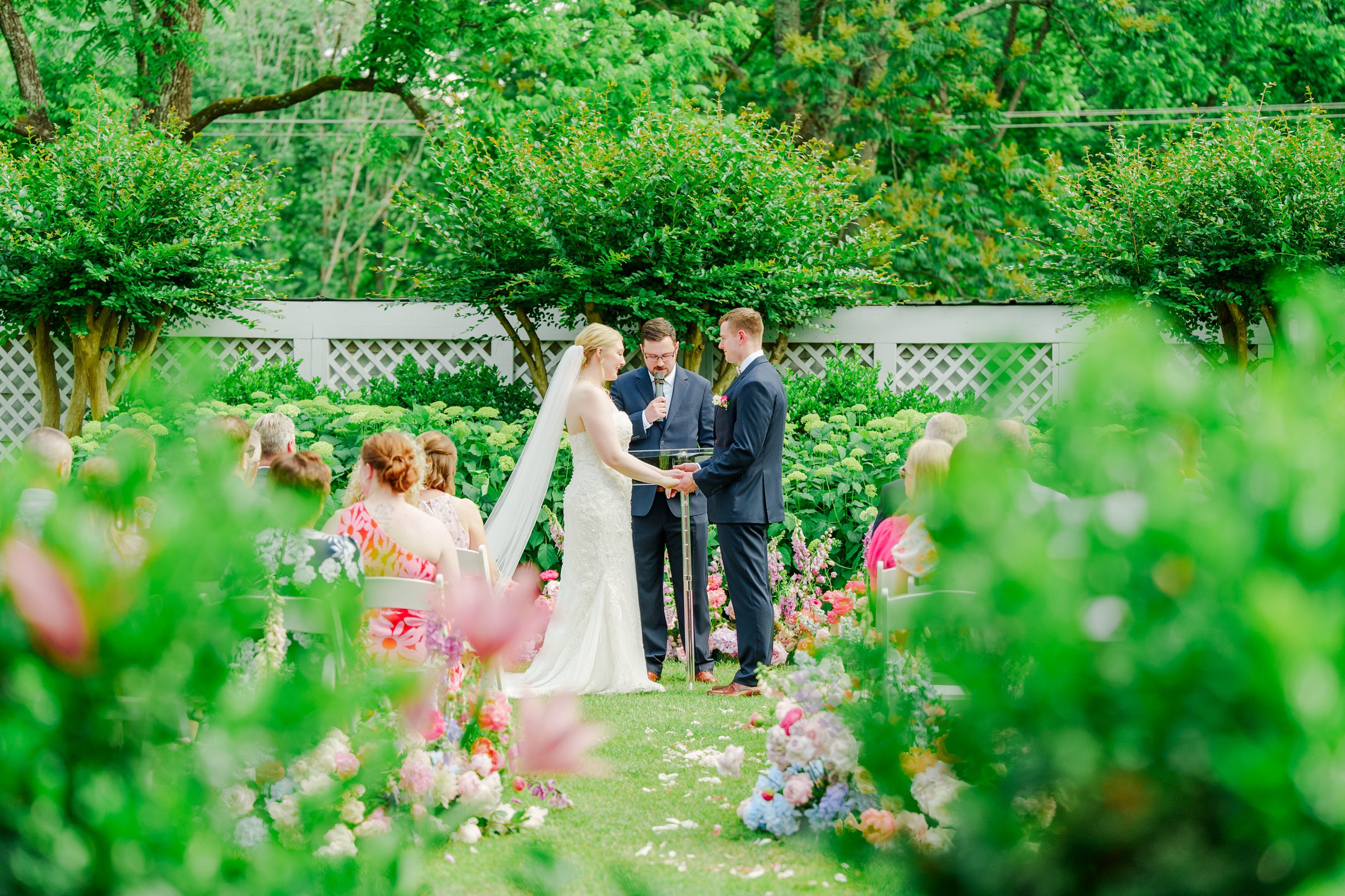 Intimate Clifton Inn Wedding in Charlottesville, Virginia photographed by Baltimore Wedding Photographer Cait Kramer.