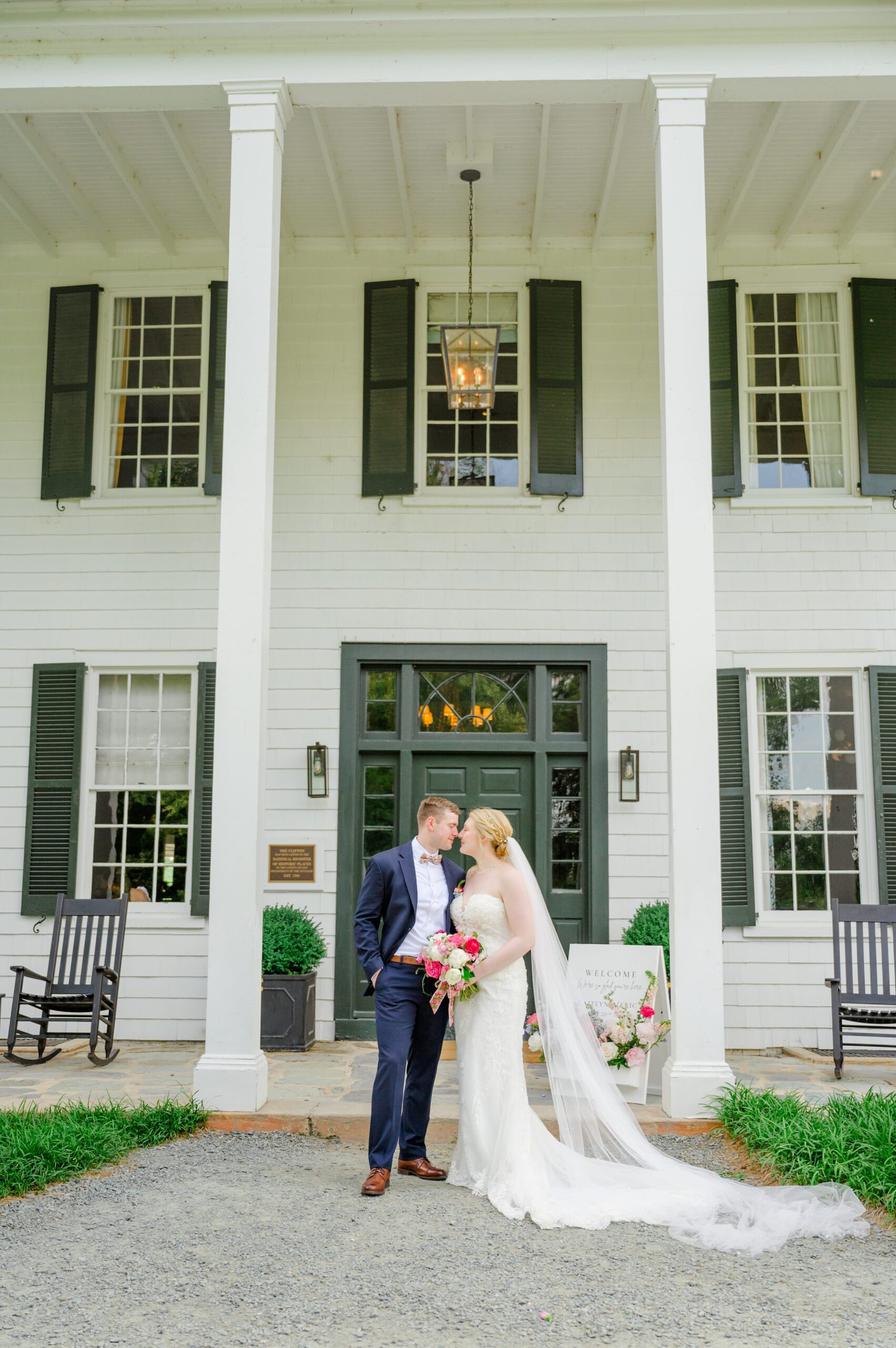 Intimate Clifton Inn Wedding in Charlottesville, Virginia photographed by Baltimore Wedding Photographer Cait Kramer.
