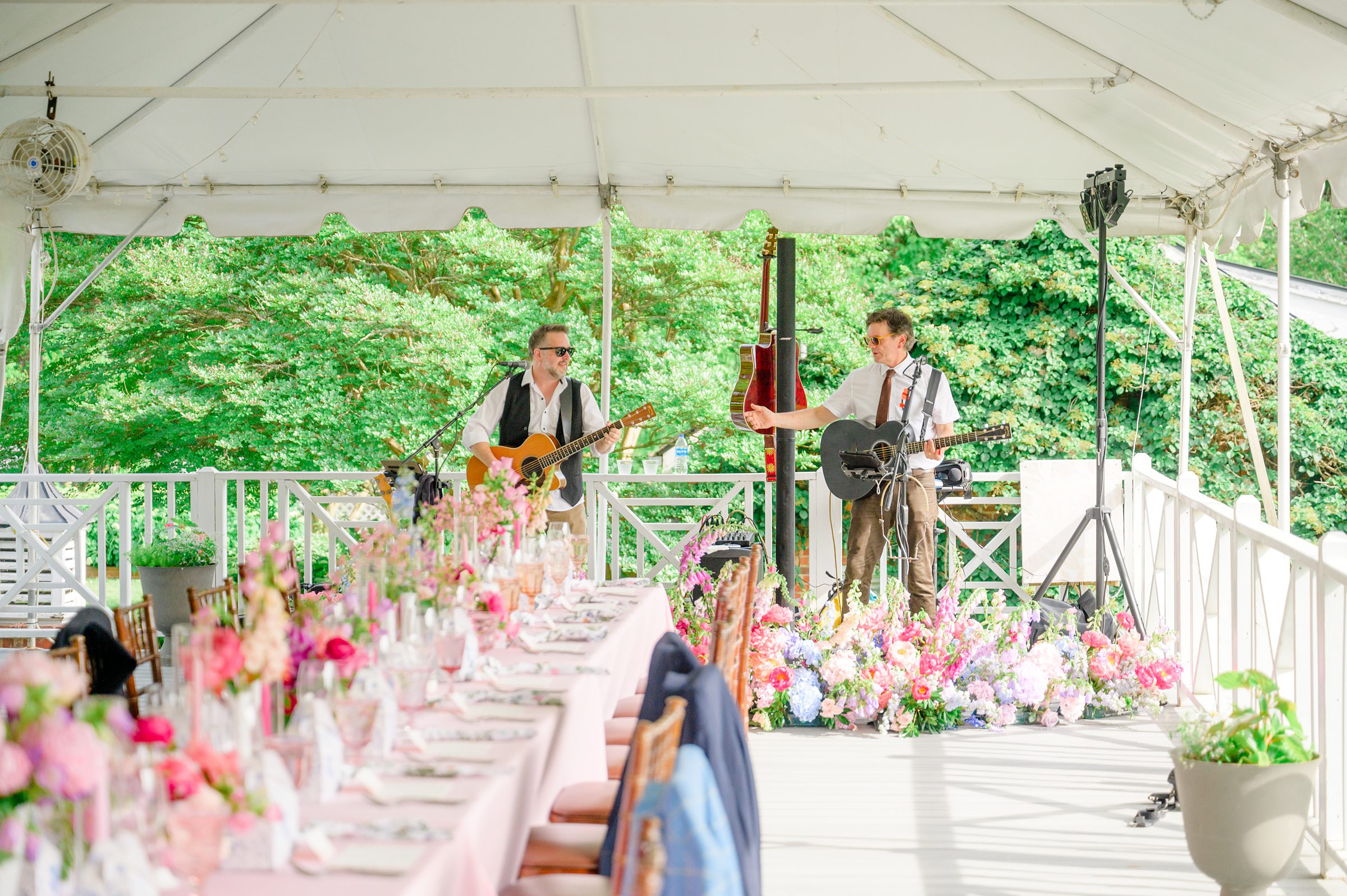 Intimate Clifton Inn Wedding in Charlottesville, Virginia photographed by Baltimore Wedding Photographer Cait Kramer.