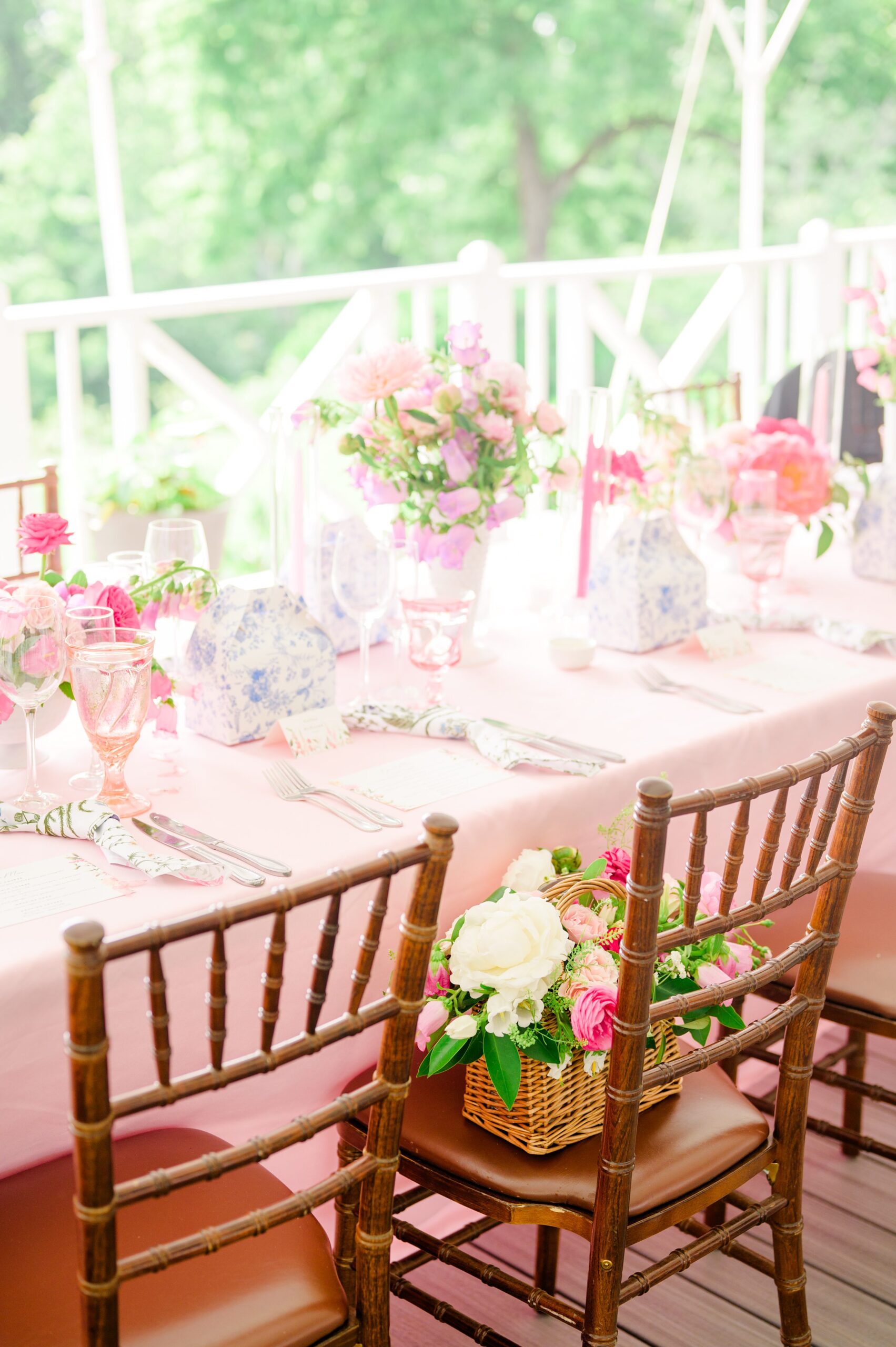 Intimate Clifton Inn Wedding in Charlottesville, Virginia photographed by Baltimore Wedding Photographer Cait Kramer.