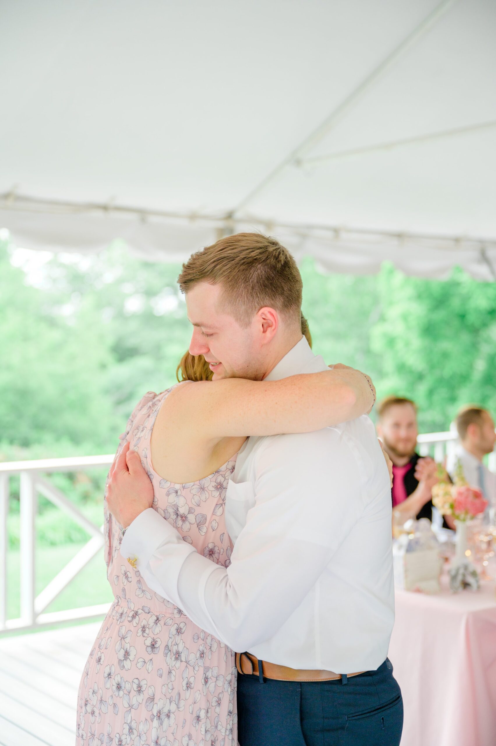 Intimate Clifton Inn Wedding in Charlottesville, Virginia photographed by Baltimore Wedding Photographer Cait Kramer.