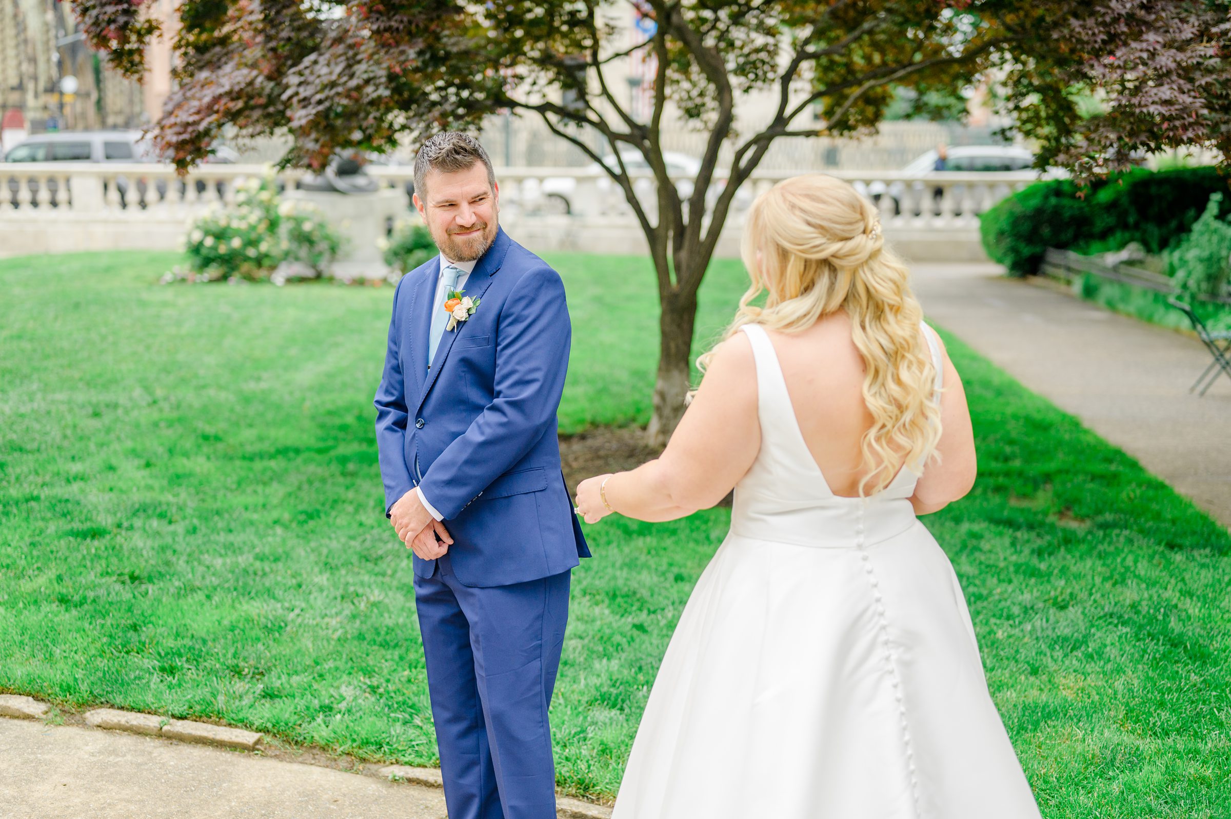 Vibrant Spring wedding day at The Loom Baltimore in Maryland photographed by Baltimore Wedding Photographer Cait Kramer Photography