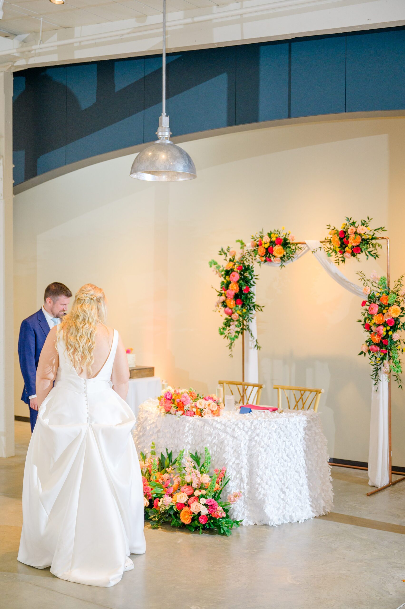 Vibrant Spring wedding day at The Loom Baltimore in Maryland photographed by Baltimore Wedding Photographer Cait Kramer Photography