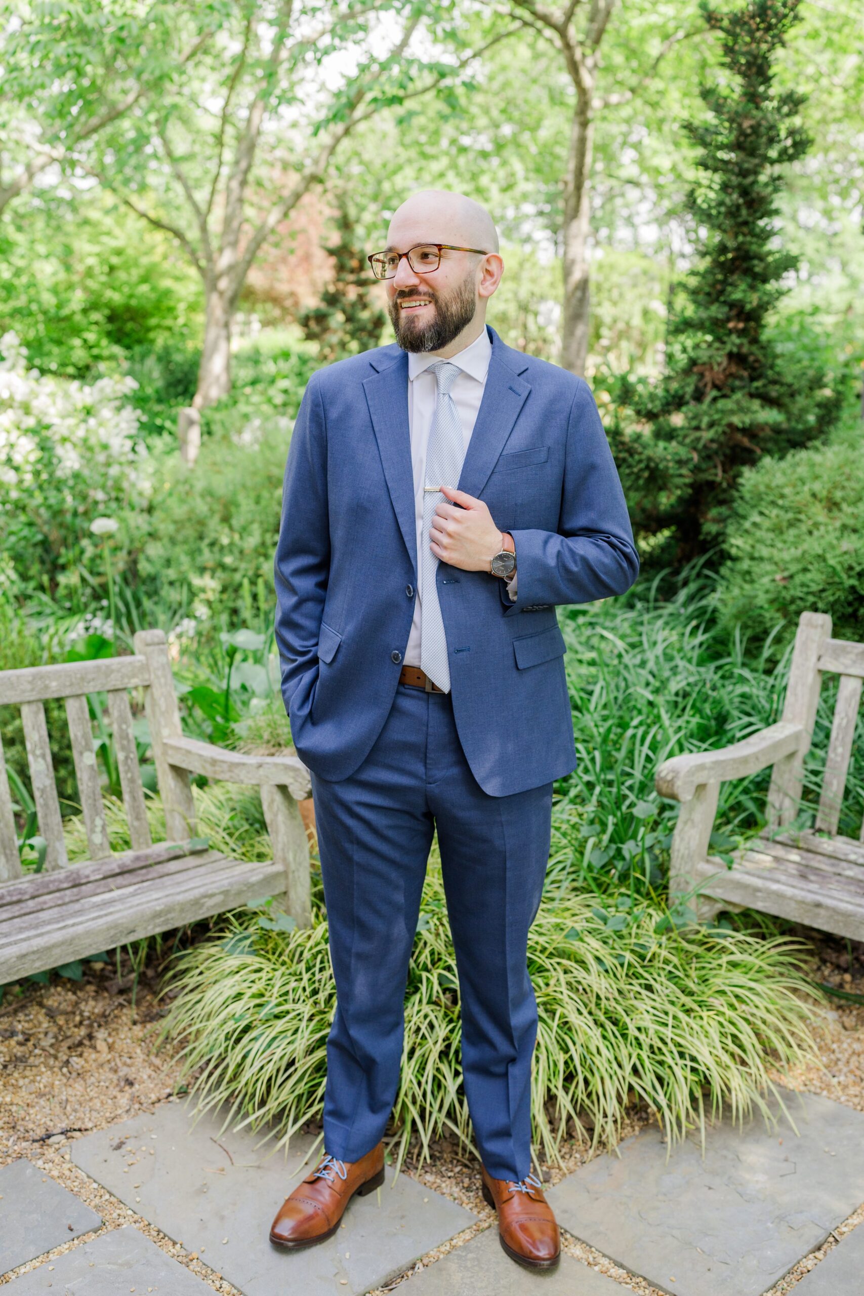 Spring wedding day at The Atrium at Meadowlark Botanical Gardens Photographed by Baltimore Wedding Photographer Cait Kramer Photography