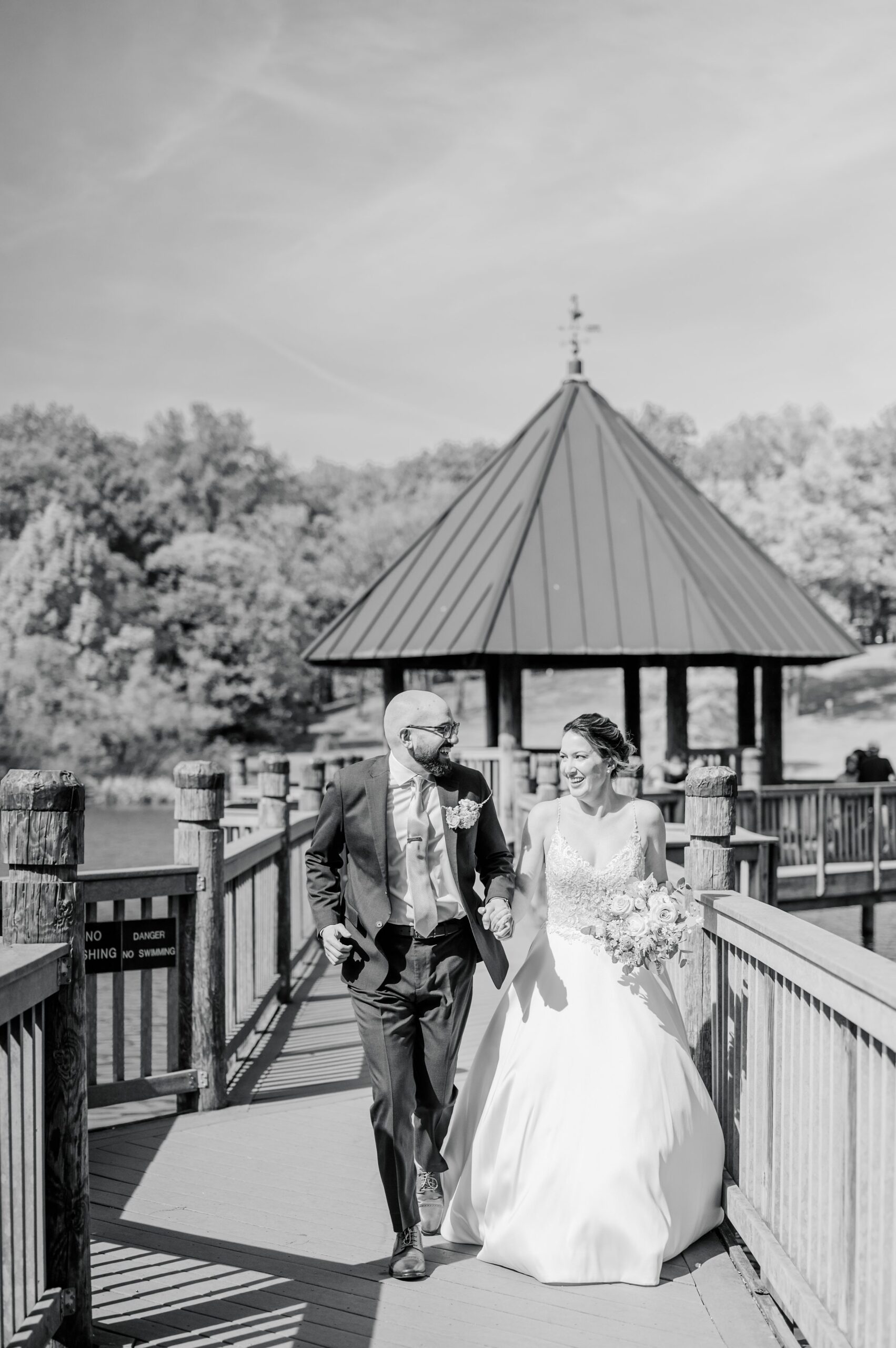 Spring wedding day at The Atrium at Meadowlark Botanical Gardens Photographed by Baltimore Wedding Photographer Cait Kramer Photography