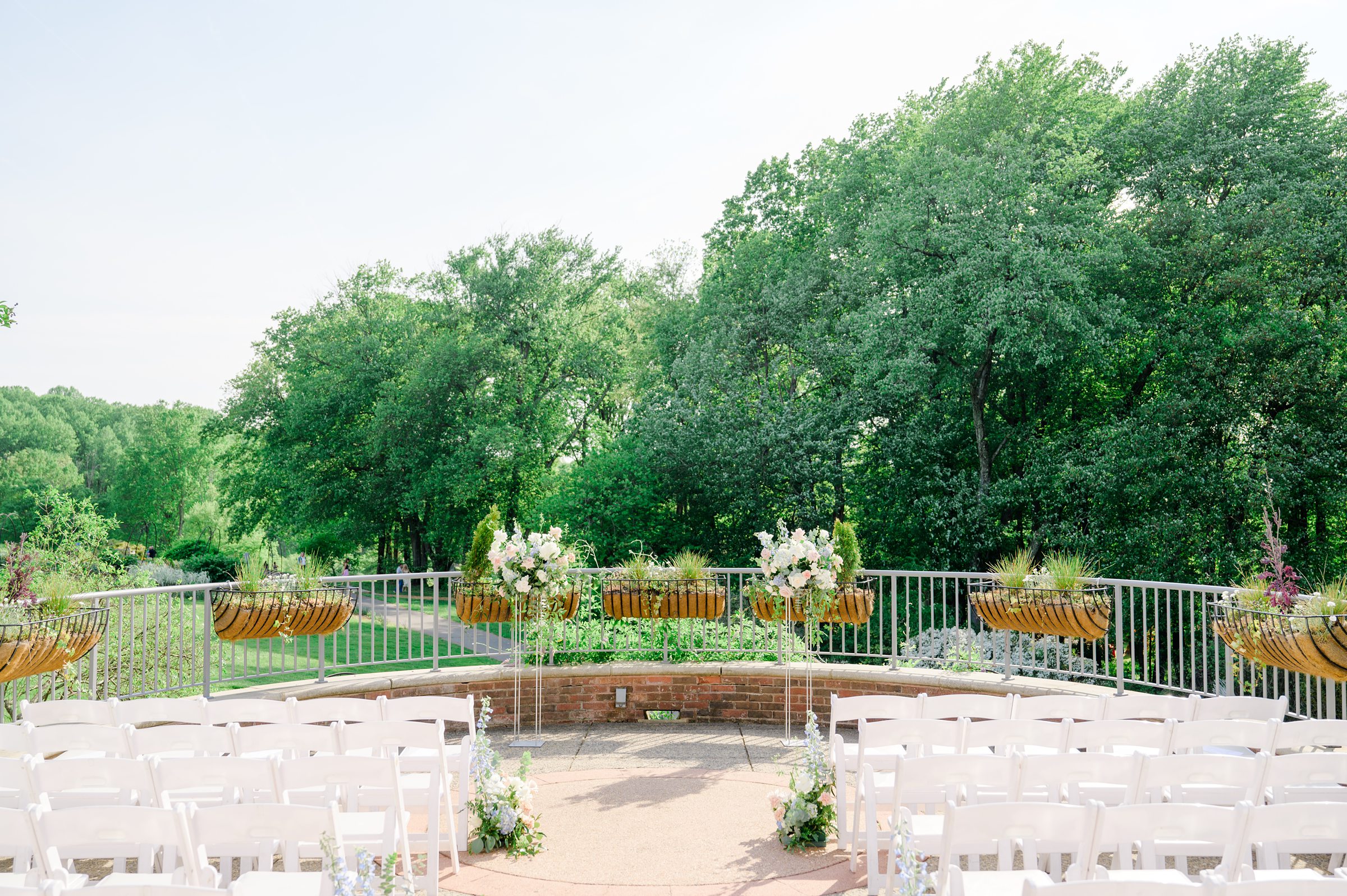 Spring wedding day at The Atrium at Meadowlark Botanical Gardens Photographed by Baltimore Wedding Photographer Cait Kramer Photography