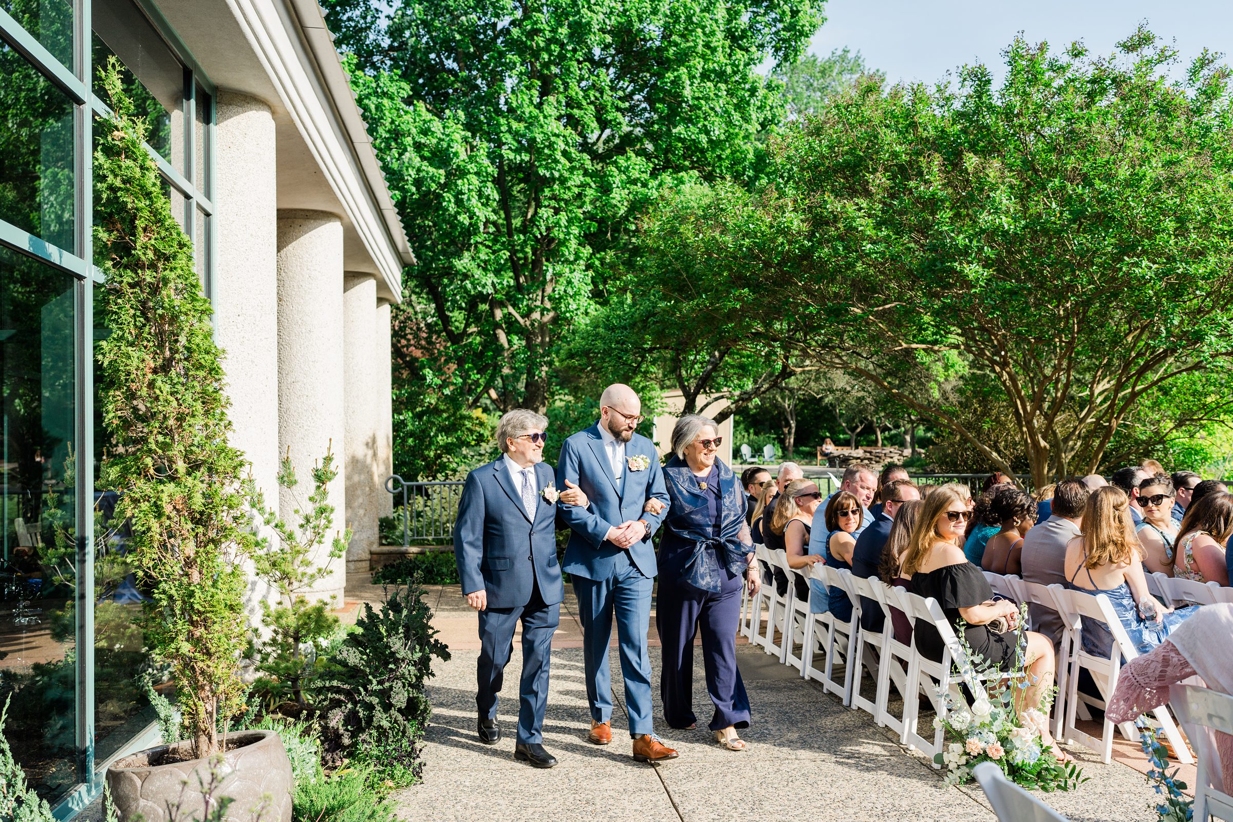 Spring wedding day at The Atrium at Meadowlark Botanical Gardens Photographed by Baltimore Wedding Photographer Cait Kramer Photography