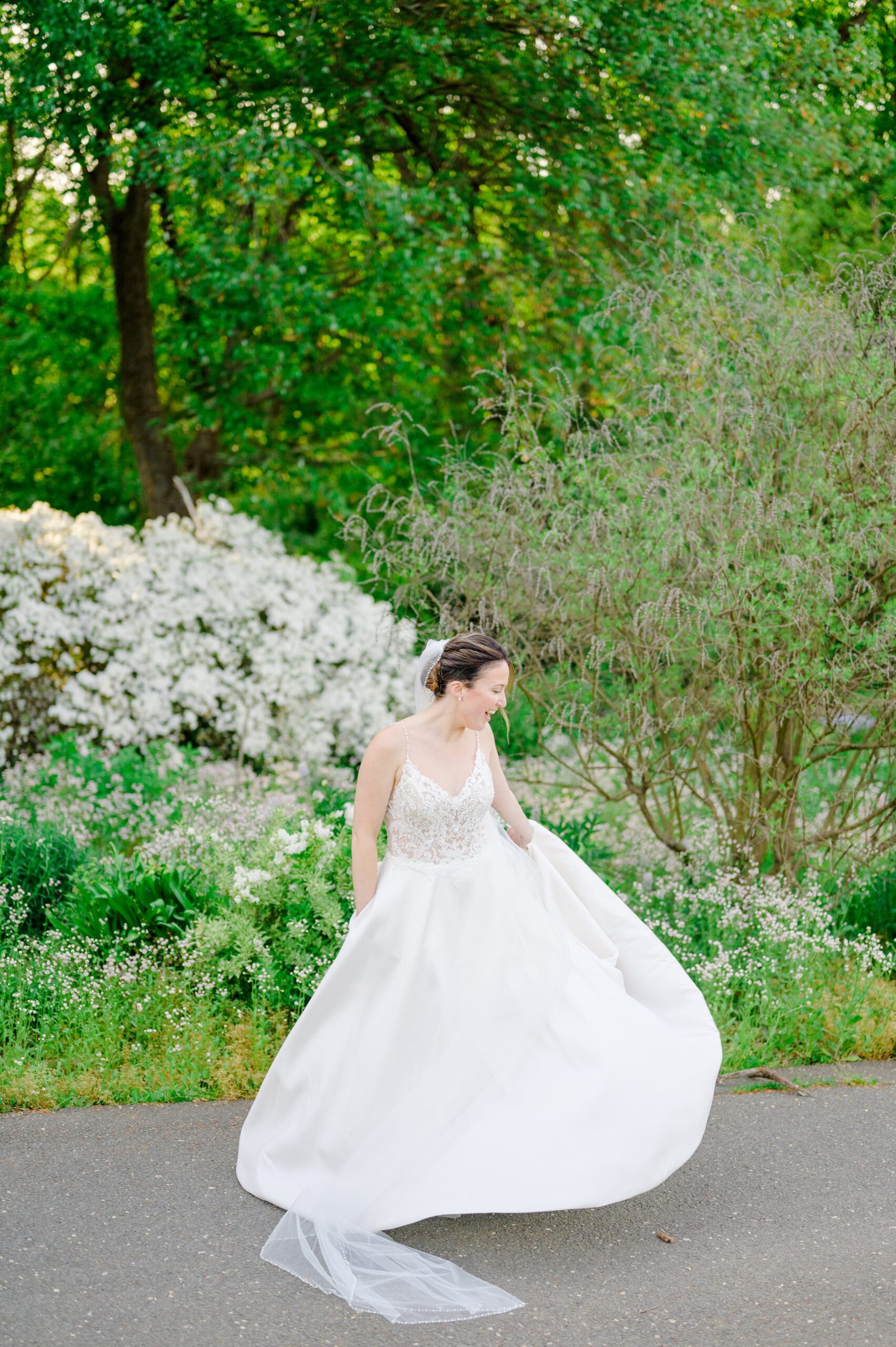Spring wedding day at The Atrium at Meadowlark Botanical Gardens Photographed by Baltimore Wedding Photographer Cait Kramer Photography