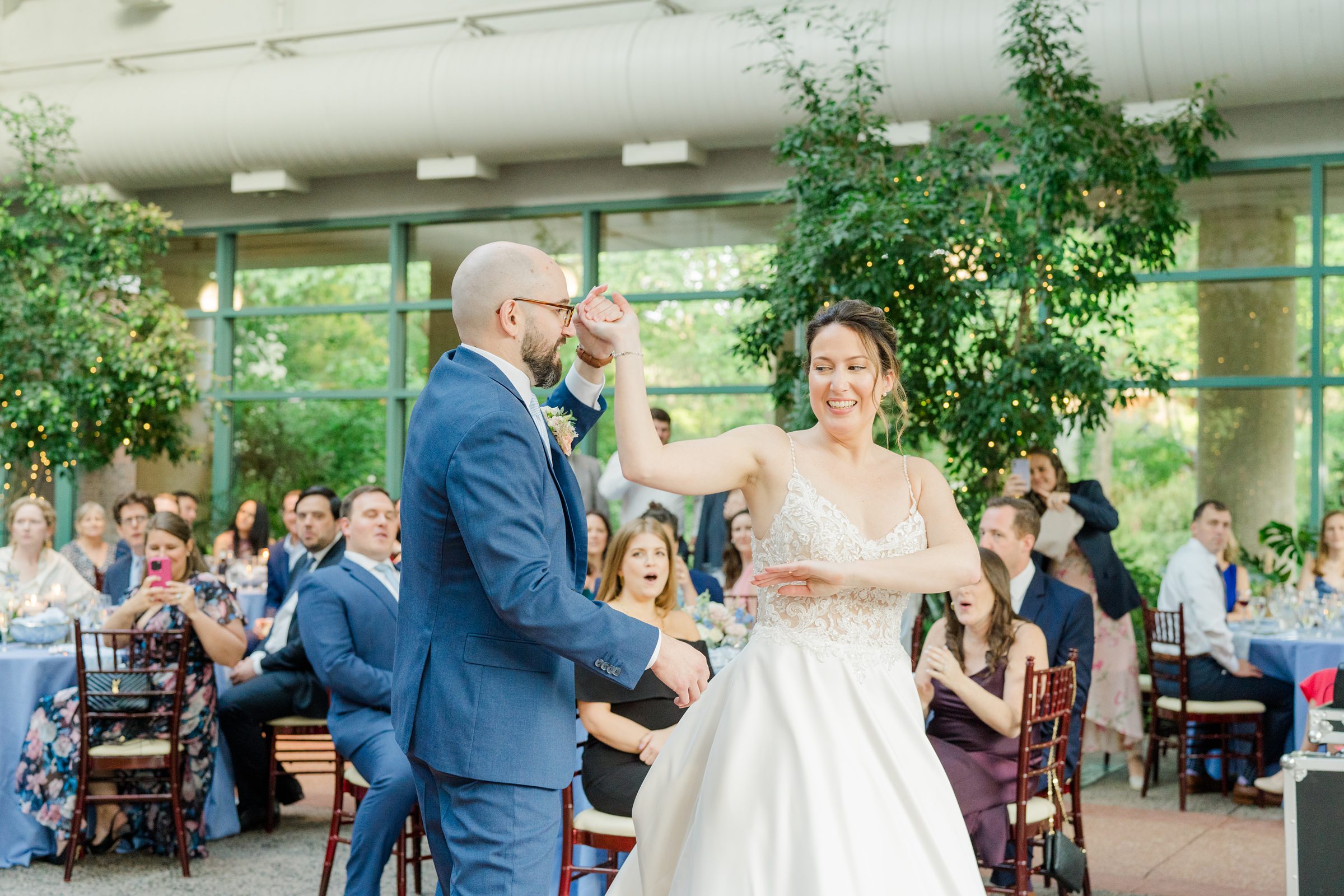 Spring wedding day at The Atrium at Meadowlark Botanical Gardens Photographed by Baltimore Wedding Photographer Cait Kramer Photography