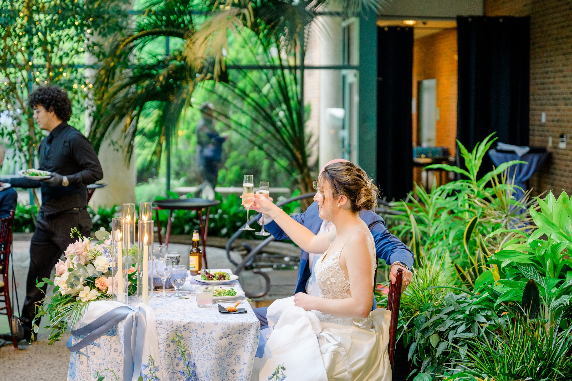 Spring wedding day at The Atrium at Meadowlark Botanical Gardens Photographed by Baltimore Wedding Photographer Cait Kramer Photography