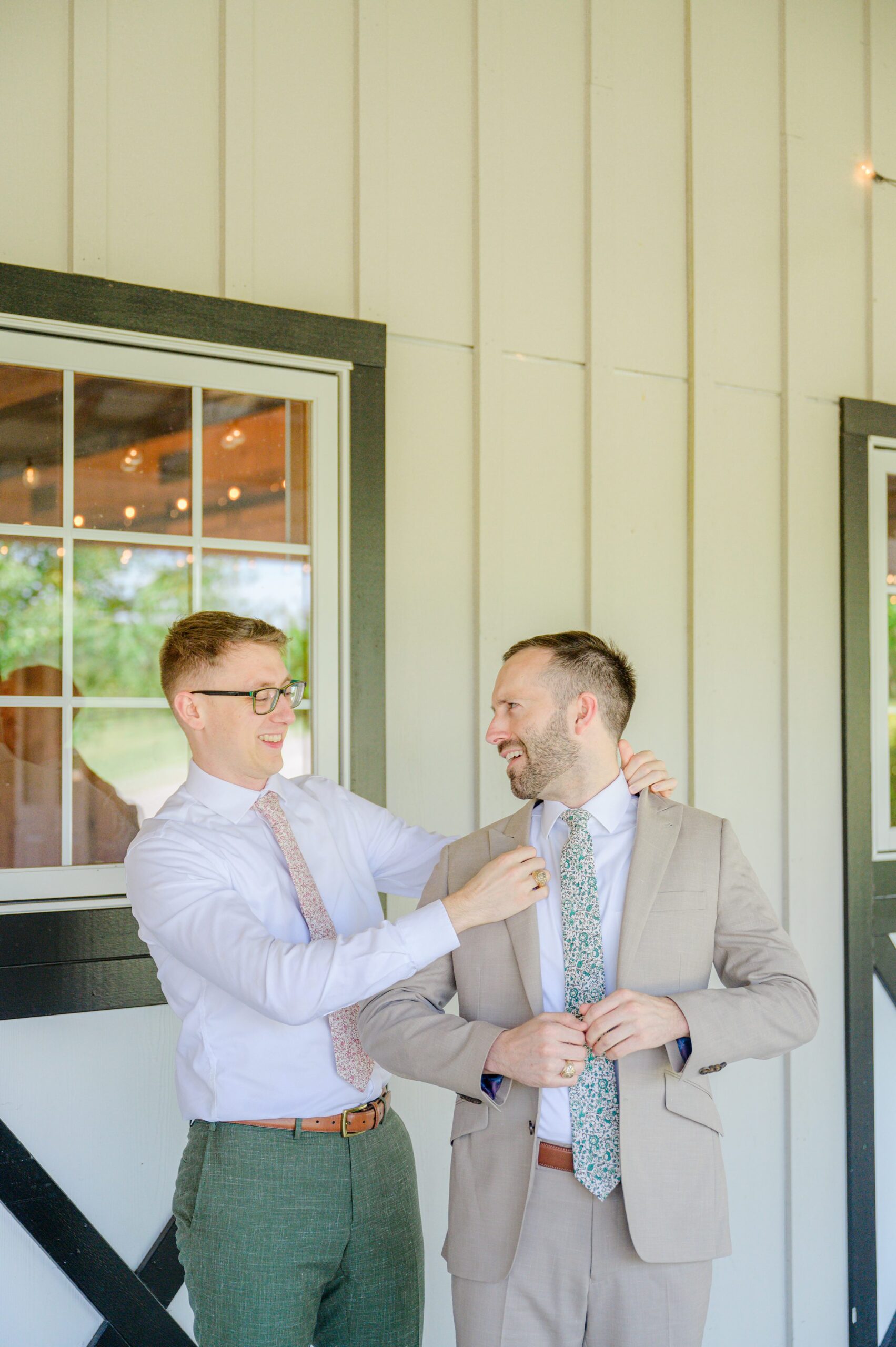 Spring wedding day at Shadow Creek in Purcellville, Virginia photographed by Baltimore Wedding Photographer Cait Kramer Photography