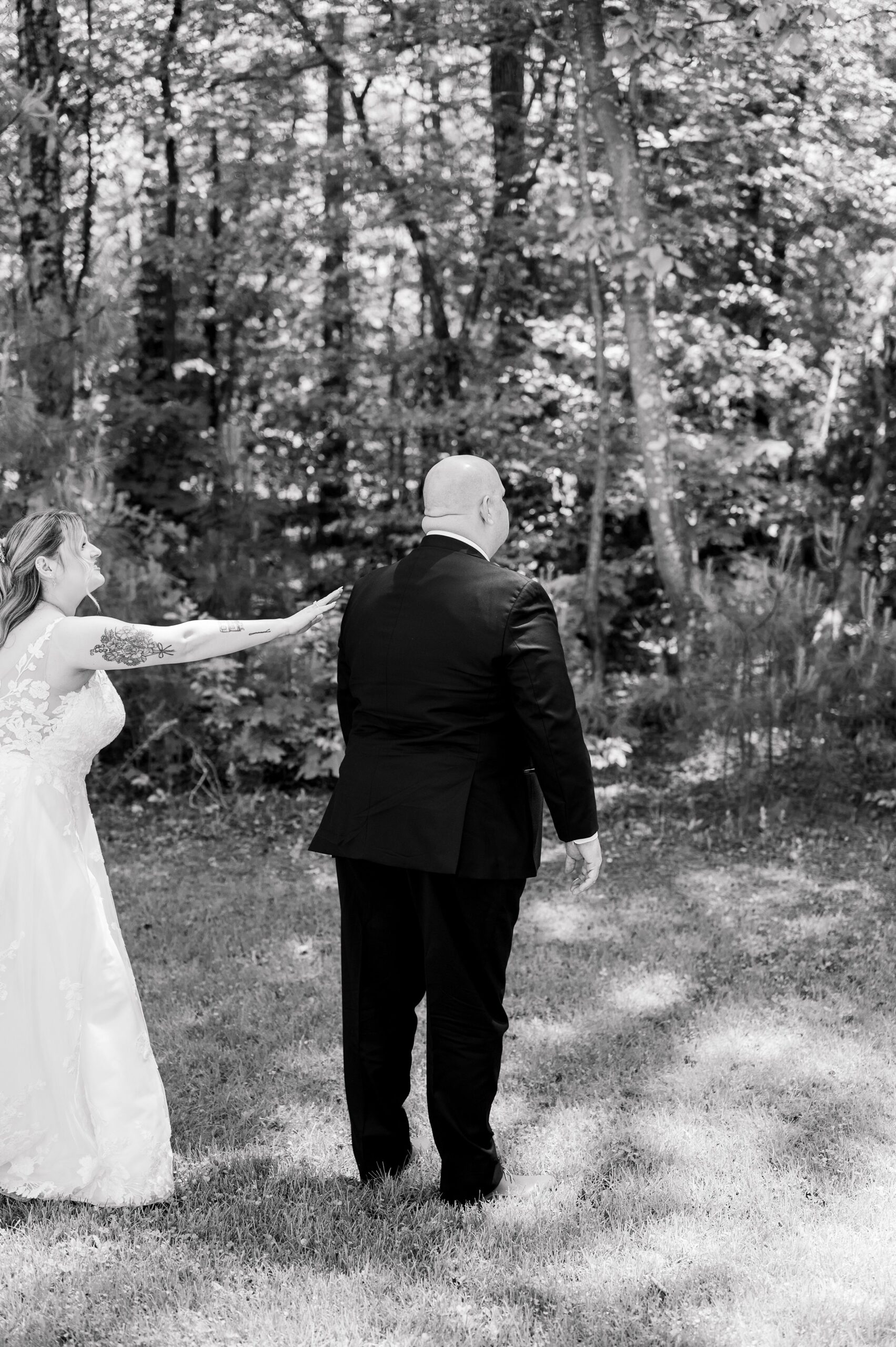 Pastel private estate wedding in Southern Maryland photographed by Baltimore Wedding Photographer Cait Kramer.