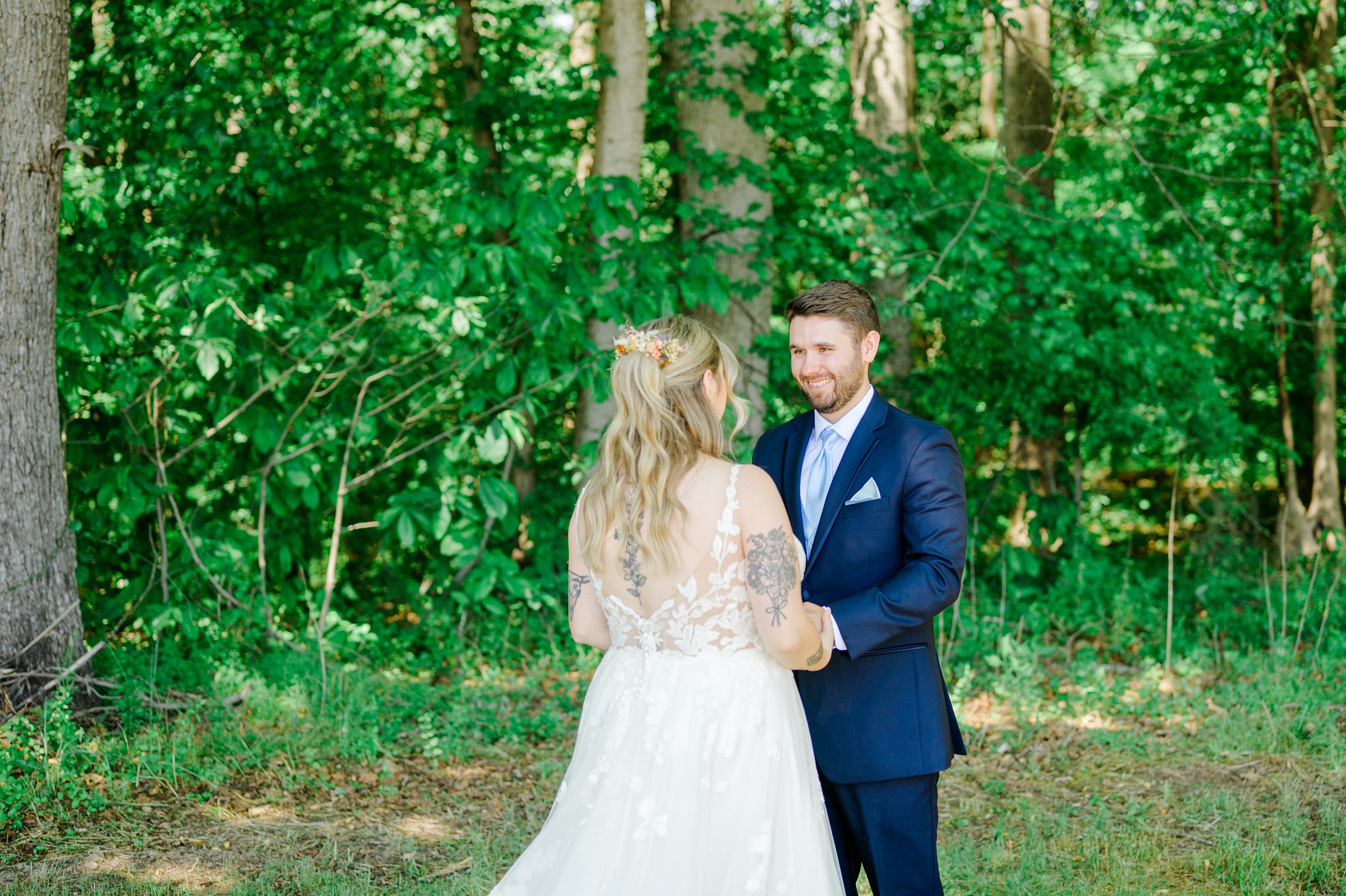 Pastel private estate wedding in Southern Maryland photographed by Baltimore Wedding Photographer Cait Kramer.